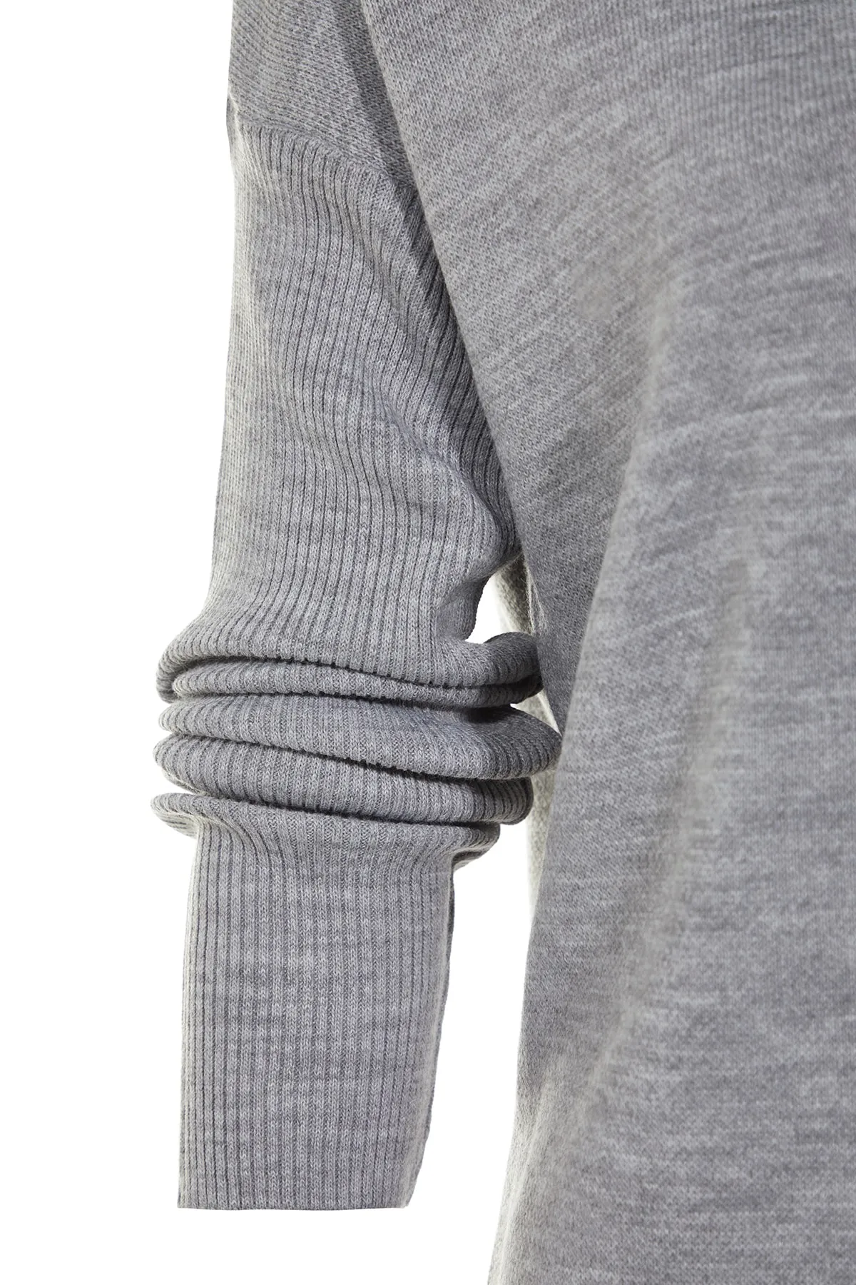 Trendyol Collection  Graues Rollkragenpullover-Hosen-Set aus Oberteil und Unterteil mit Schlitzdetail TWOAW22AU0102