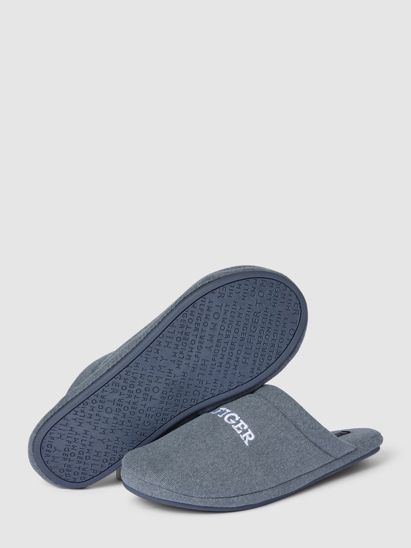 Hausschuhe mit Label-Stitching in schwarz
