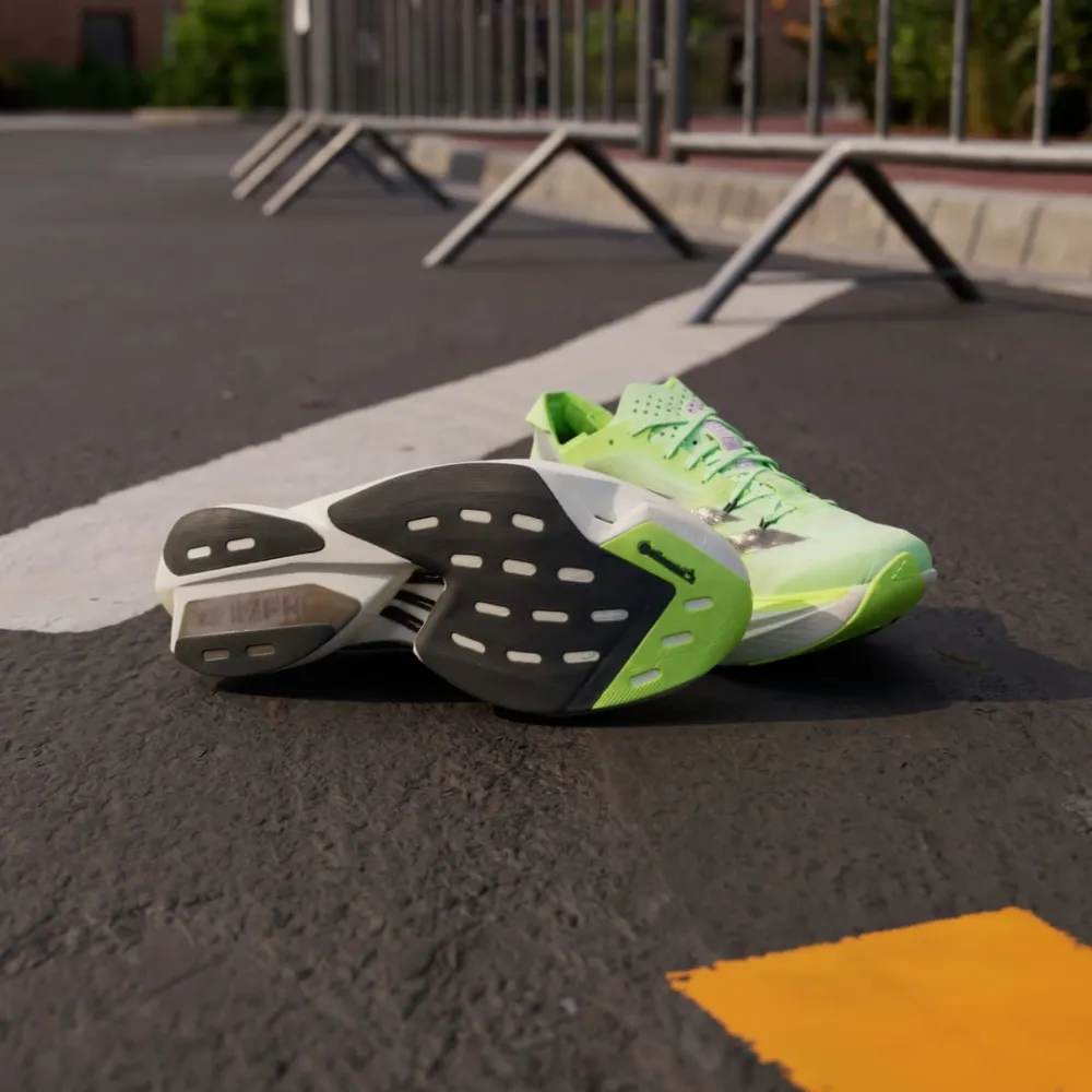 adidas Adizero Adios Pro 3 IG6445 / grün