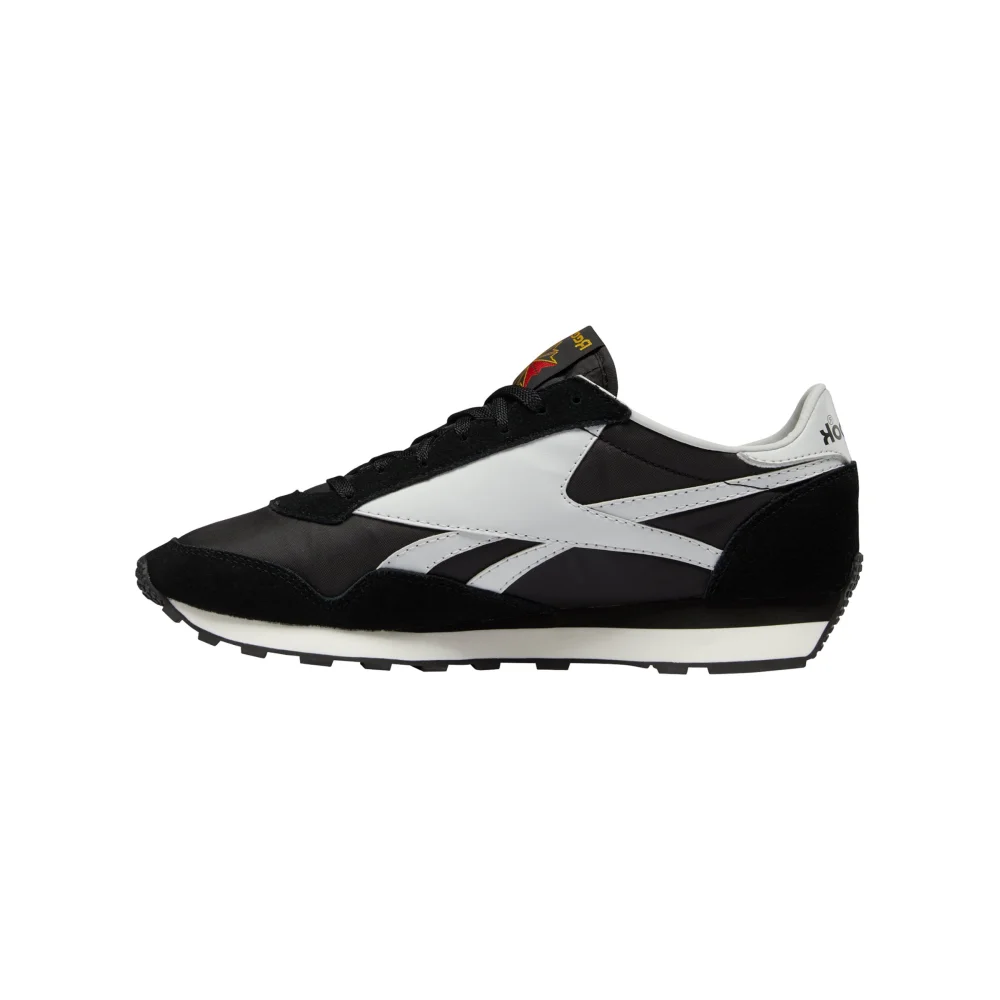Reebok Aztec II H04984 / schwarz