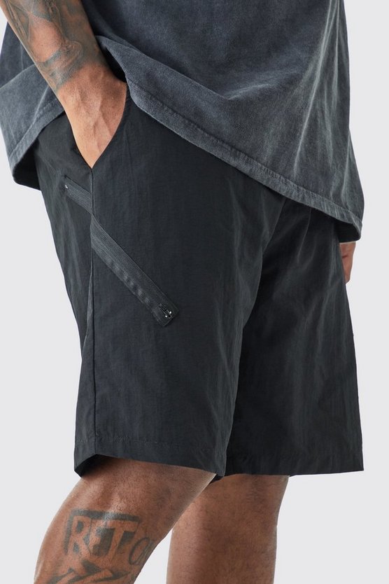 Plus Shorts mit elastischem Bund und asymmetrischem Reißverschluss
