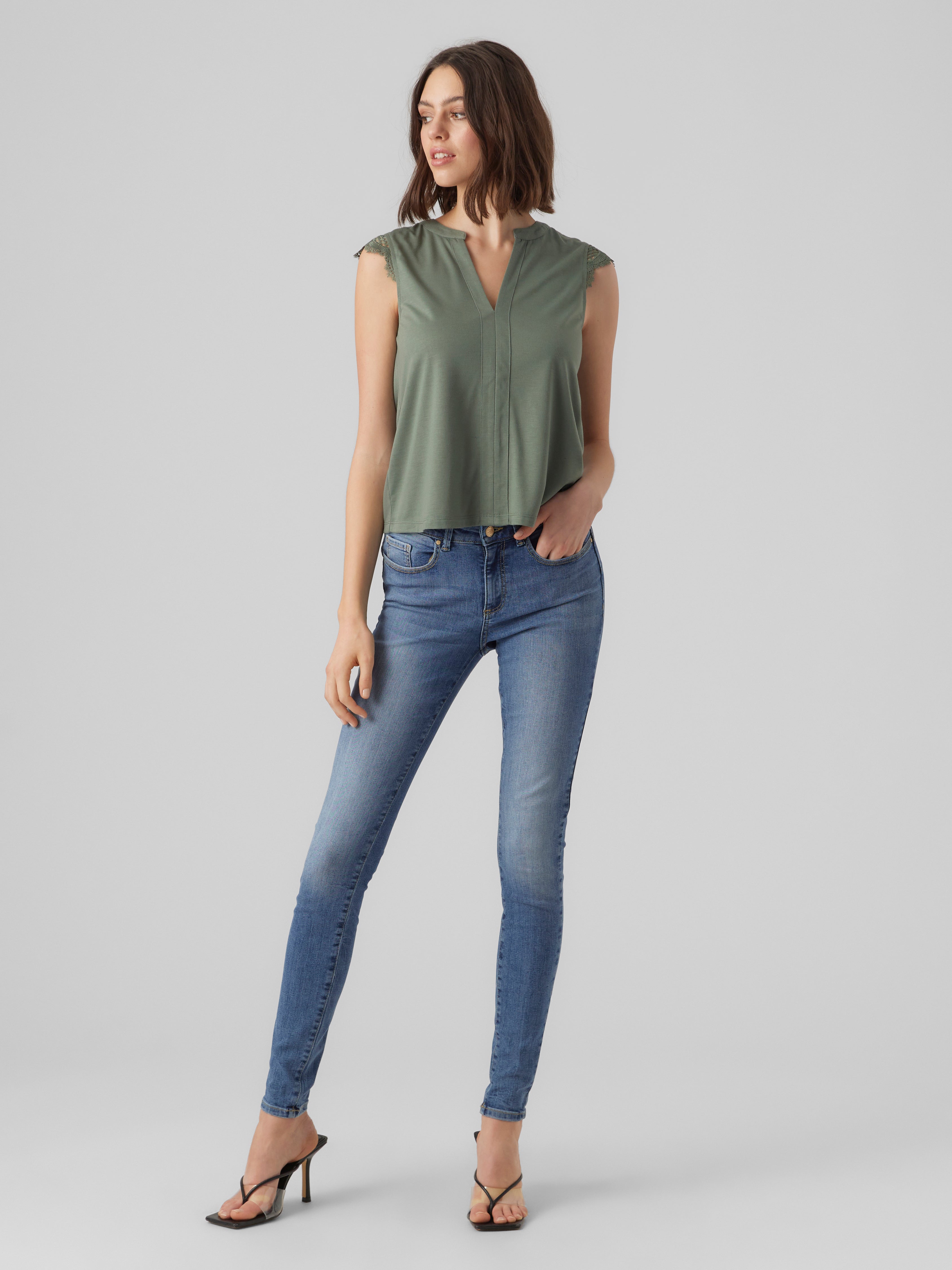 VMCARRIE Top