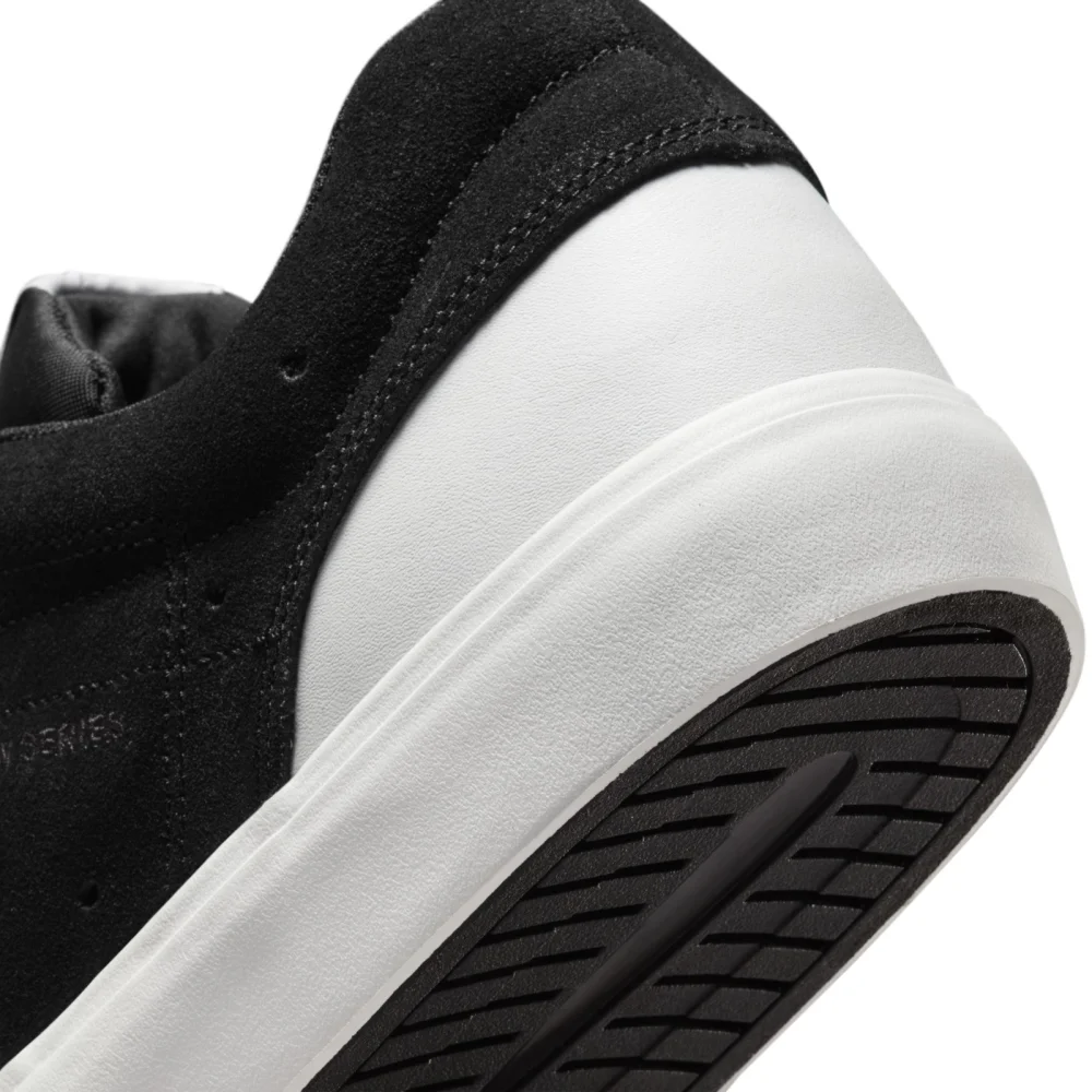 NIKE JORDAN Series ES DN1856-061 / schwarz