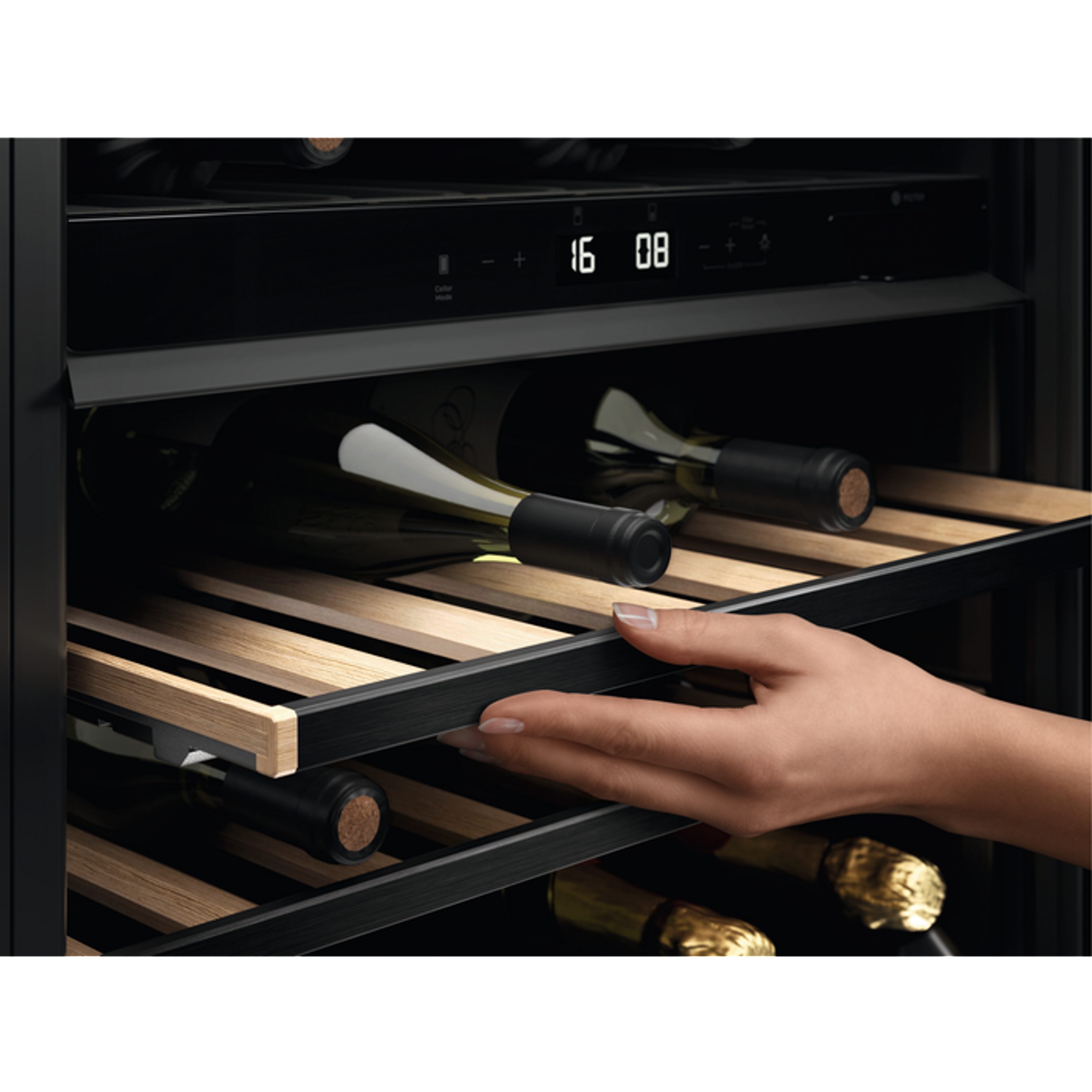 AEG Einbauweinkühlschrank AWUD040B8B, für 40 Standardflaschen á 0,75l,LCD-Display, Weinlagerung