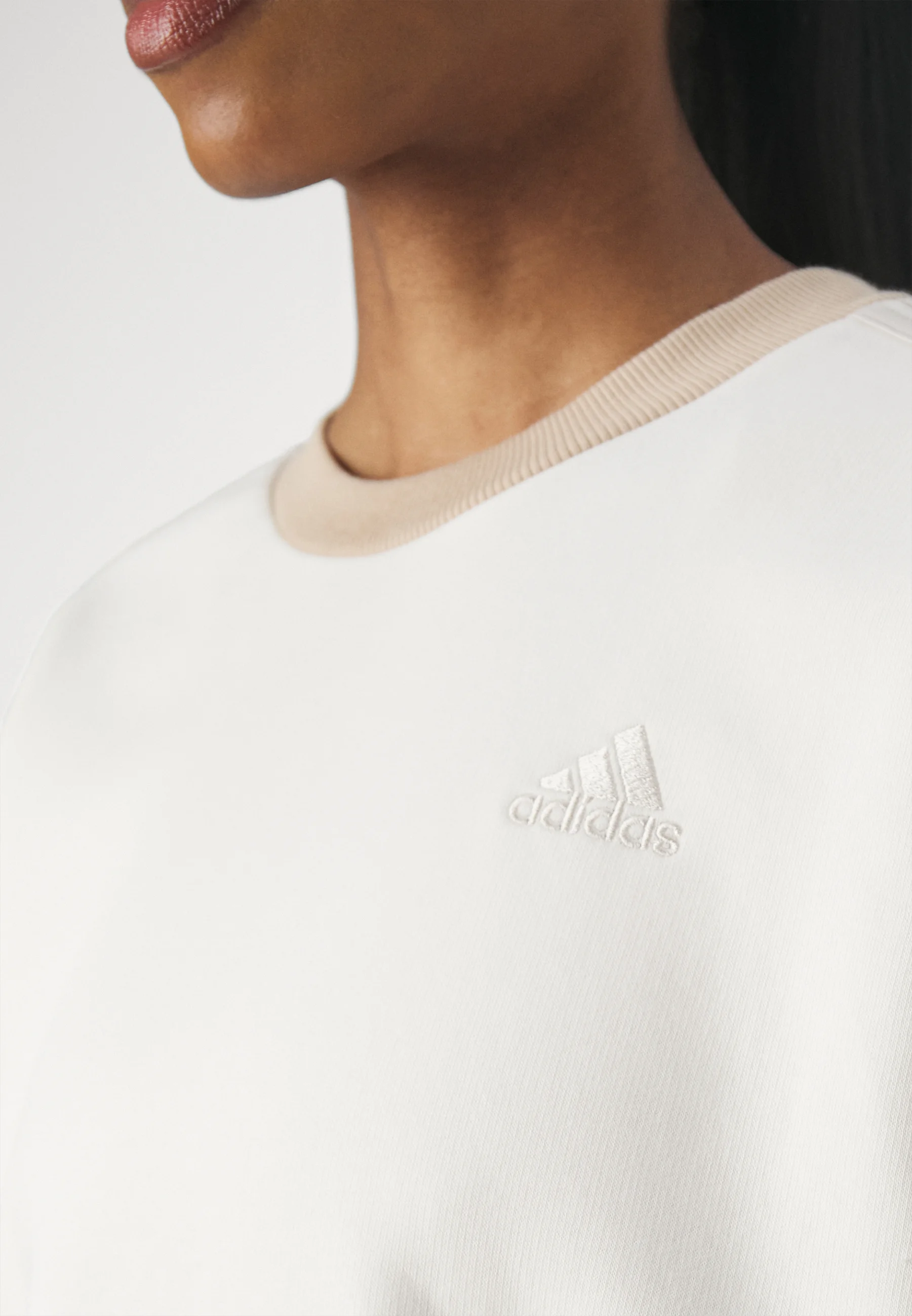 adidas Sportswear ESSENTIALS STRIPES OVERTamañoD - Sudadera