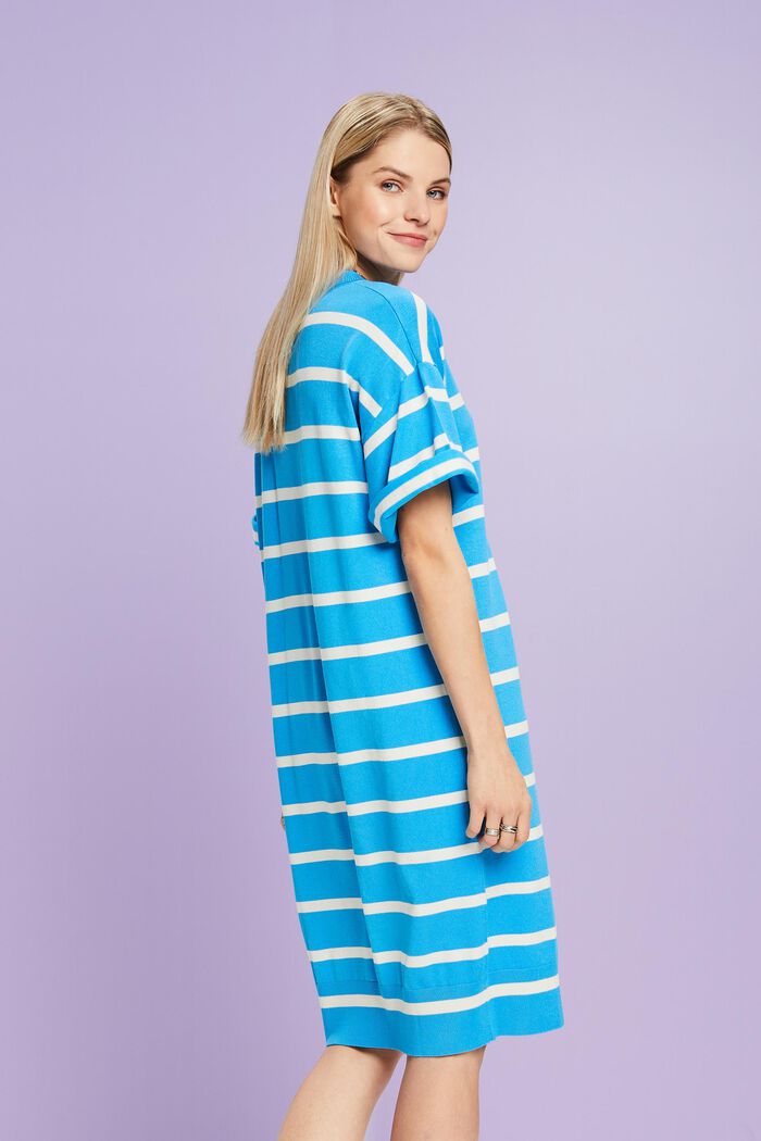 Gestreiftes Strickkleid im Oversize-Look