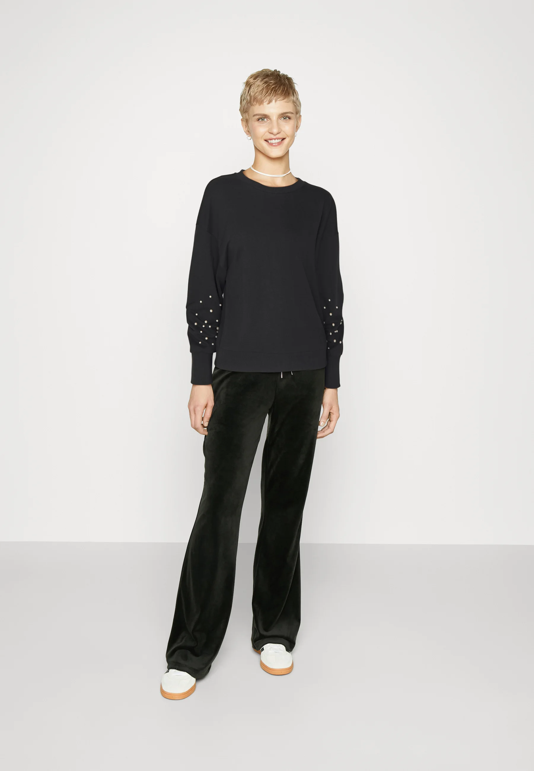 ONLY ONLDINA PEARL O NECK - Sudadera