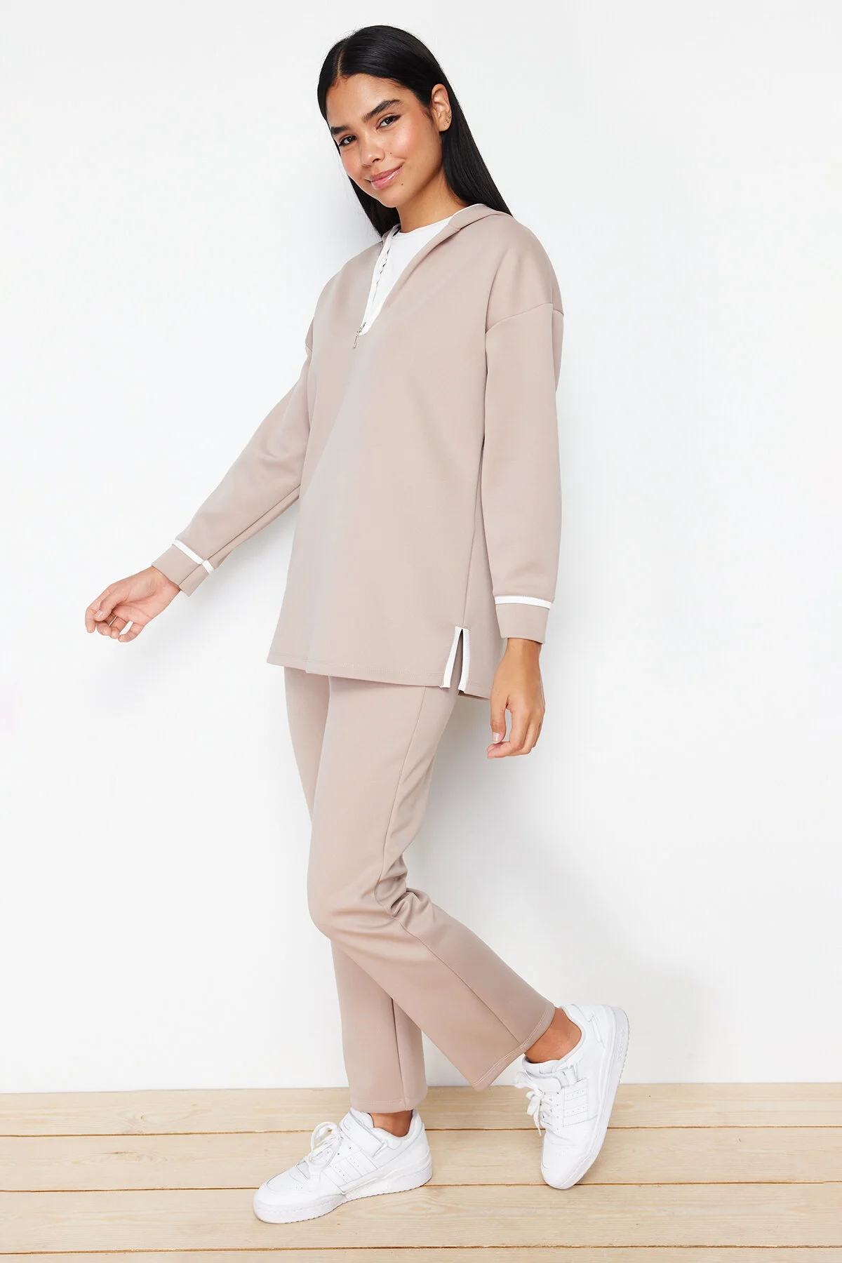 Trendyol Modest  Steinfarbener, gestreifter, detaillierter Taucher-/Tauchanzug mit gestricktem Unterteil und Oberteil TCTSS24US00038