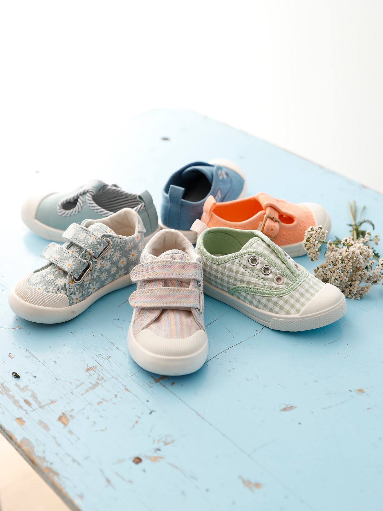 Baskets élastiquées bébé fille en toile vert sauge