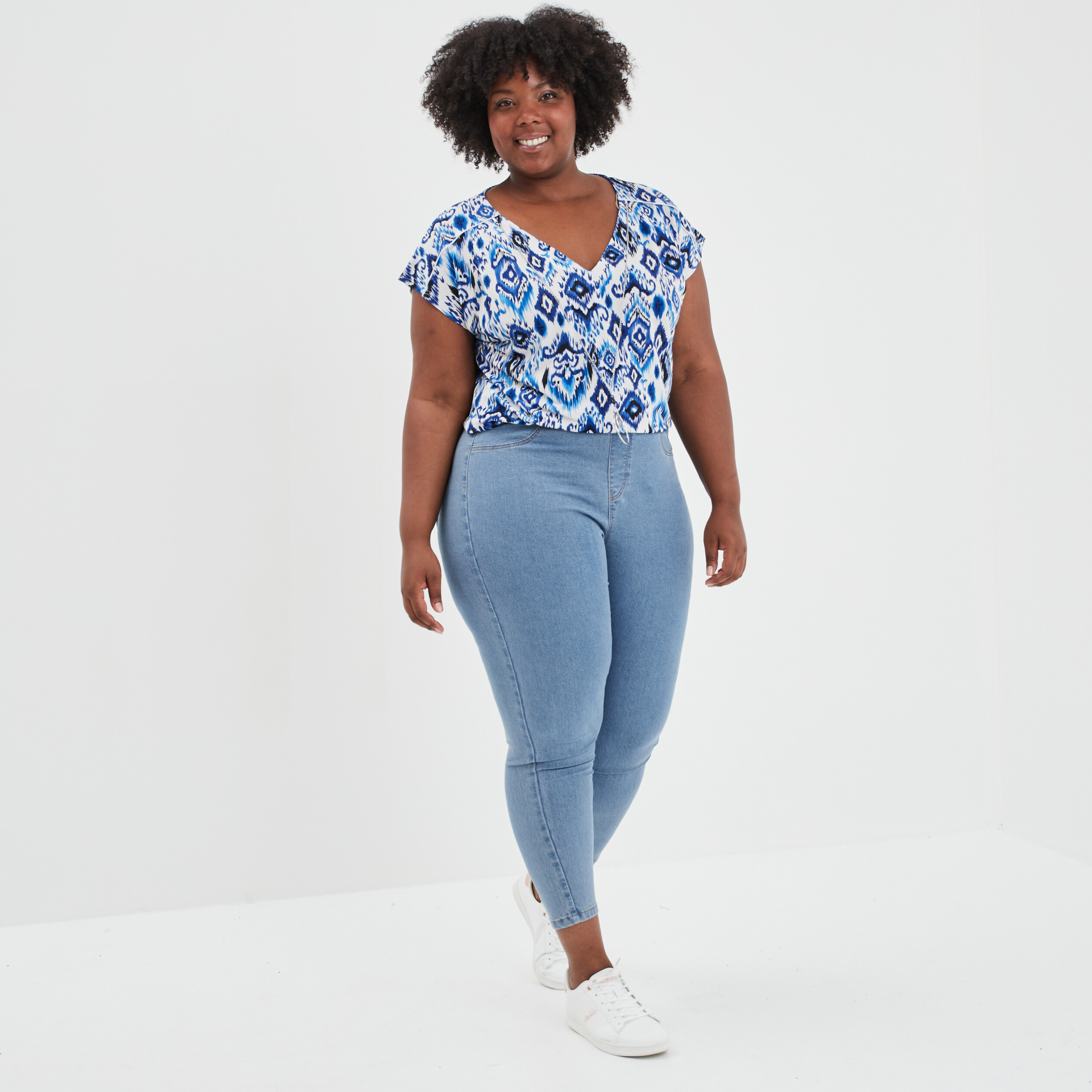 T-shirt col en V manches courtes ecru femme grande taille | La Halle