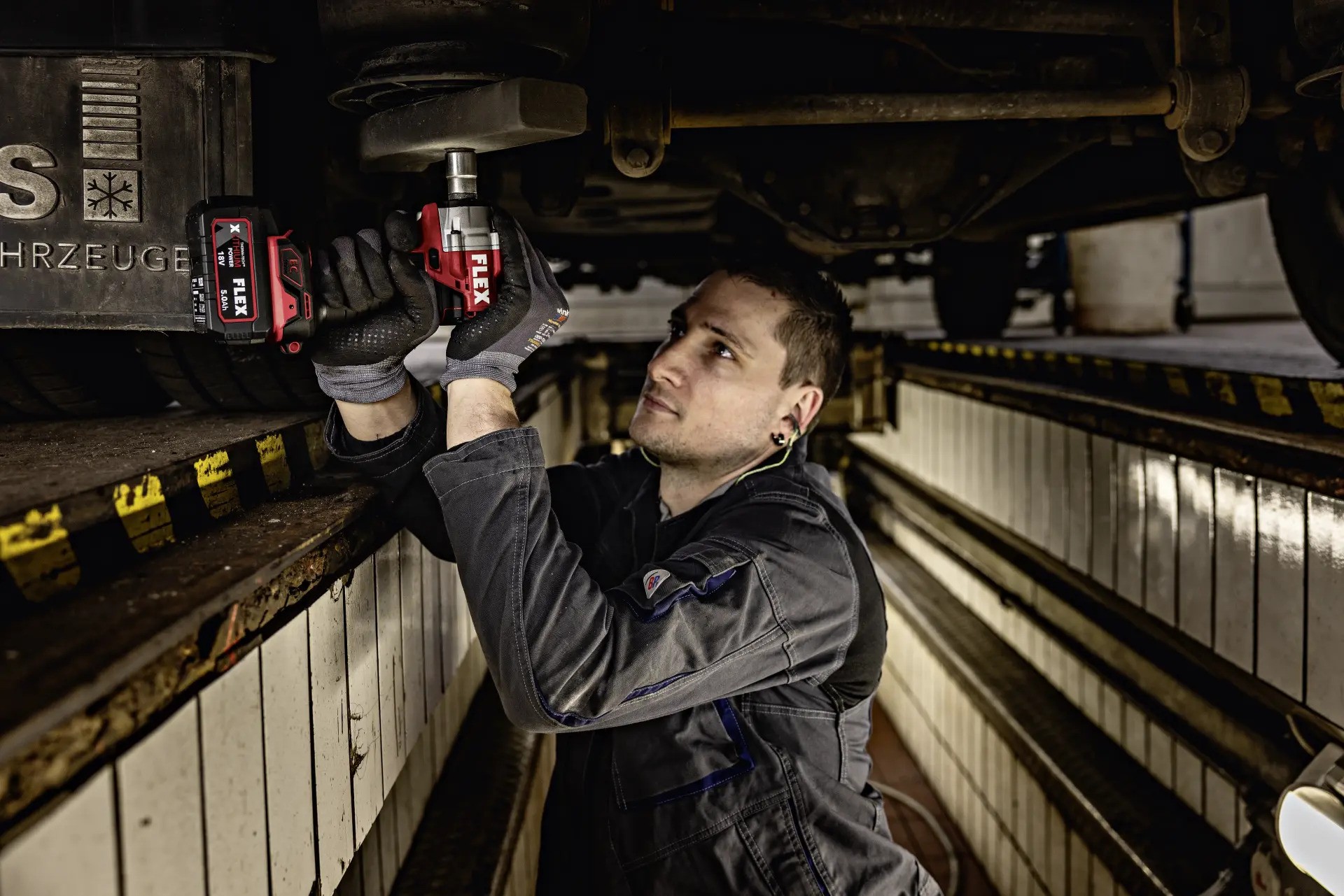 „Flex-tools 531504“ akumuliatorinis šlifuoklis 18 V 5,0 Ah L dėžutėje