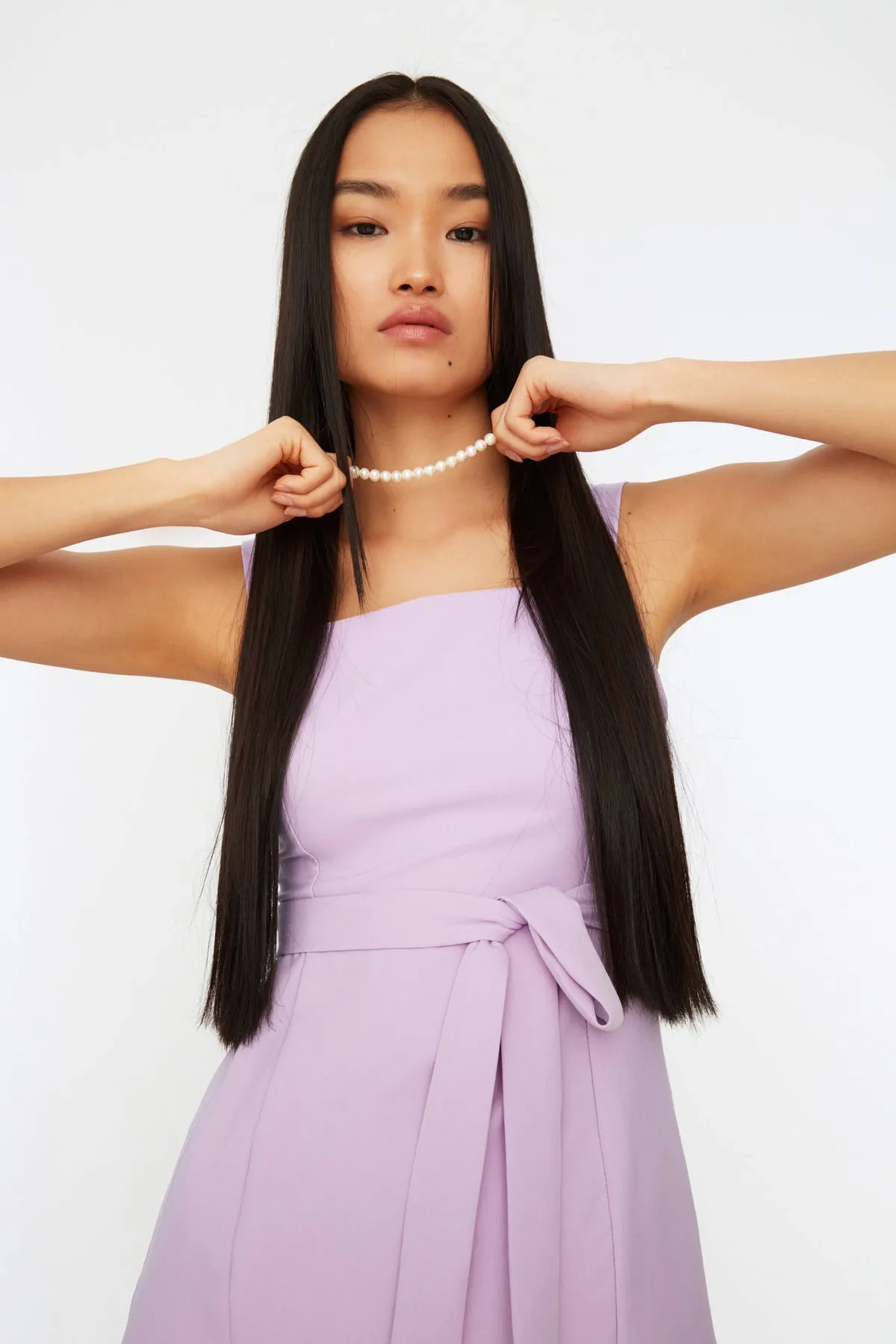 Trendyol Collection  Lilafarbenes, gewebtes Minikleid mit Schlitz und Gürtel TWOSS20EL0977