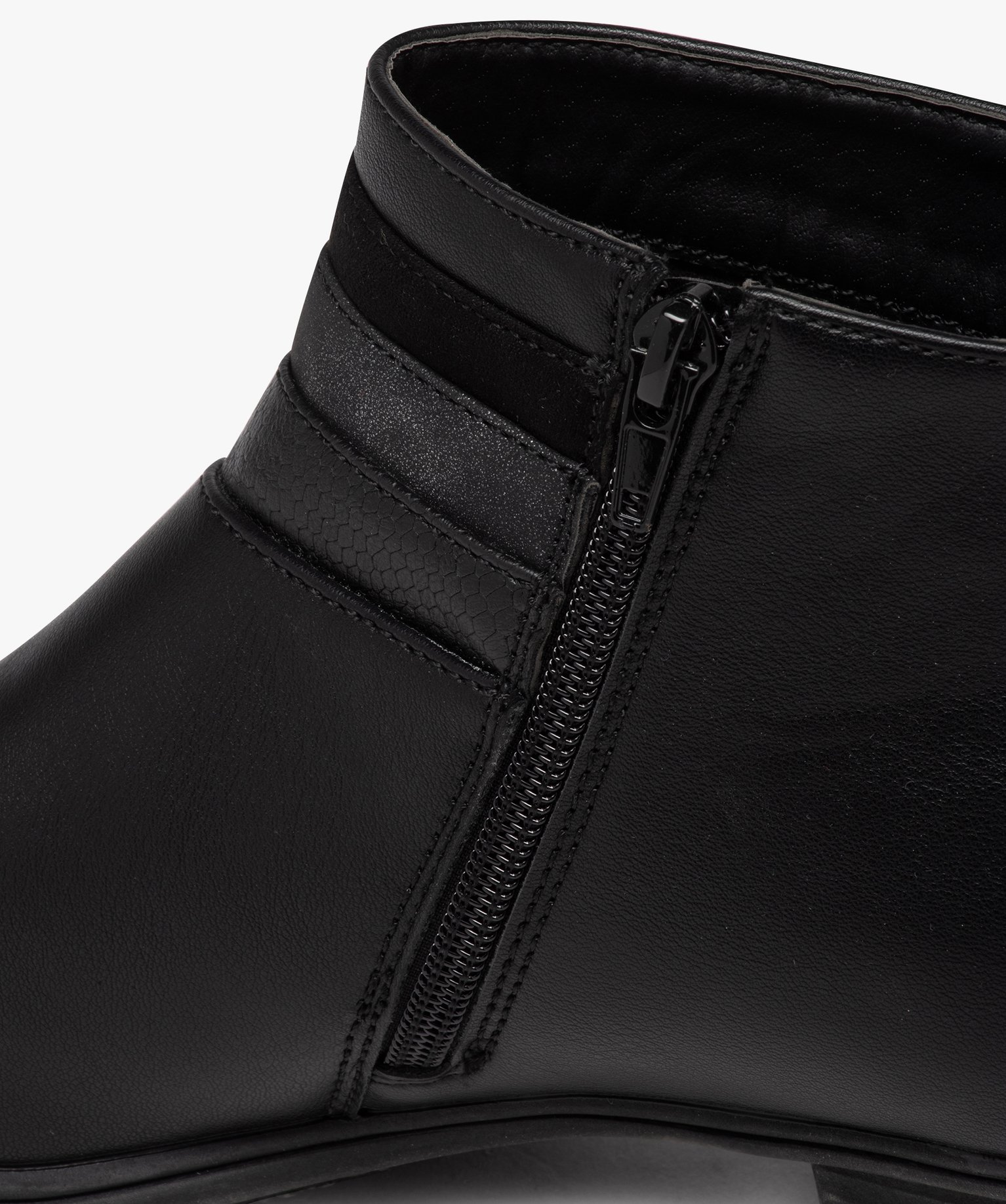 Boots femme confort unies à petit talon noir | GEMO