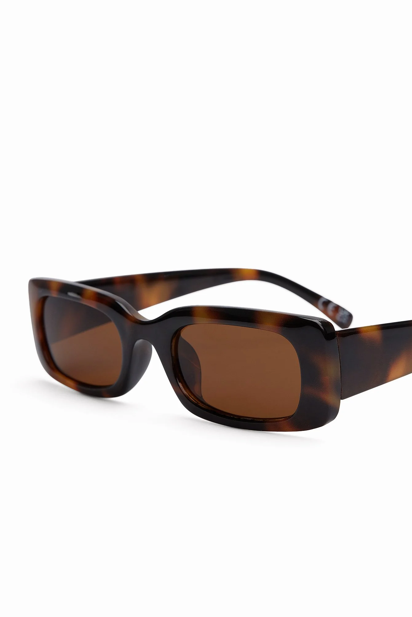 Breite Recycelte Sonnenbrille im Retro-Look