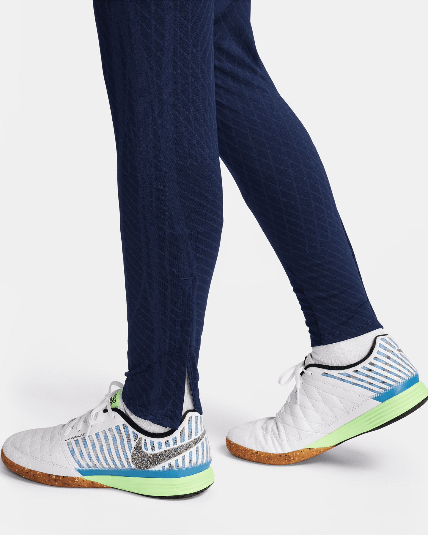 Futbalové šortky Nike Strike Soccer W DX0496-410