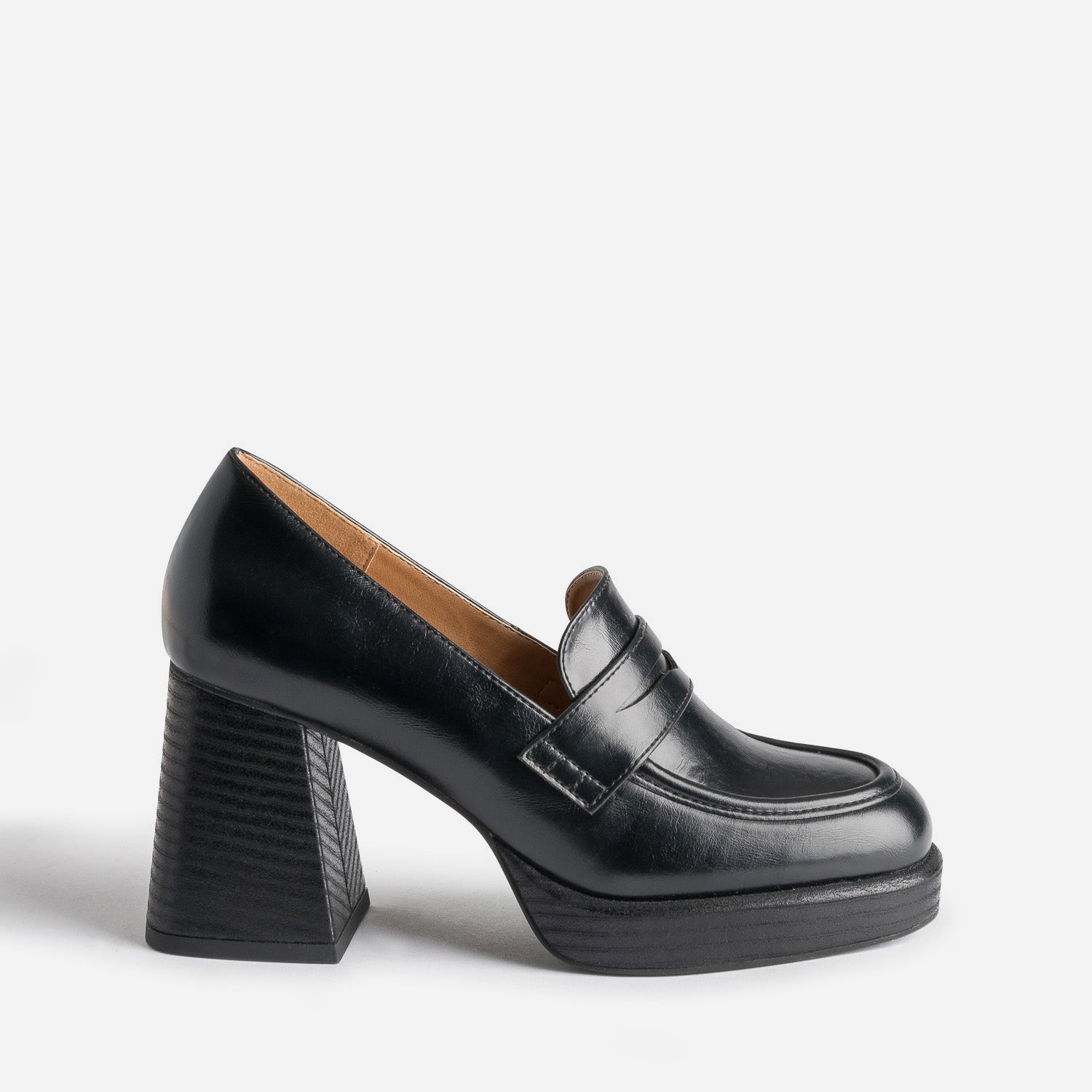 Mocassin noir à talon et plateforme