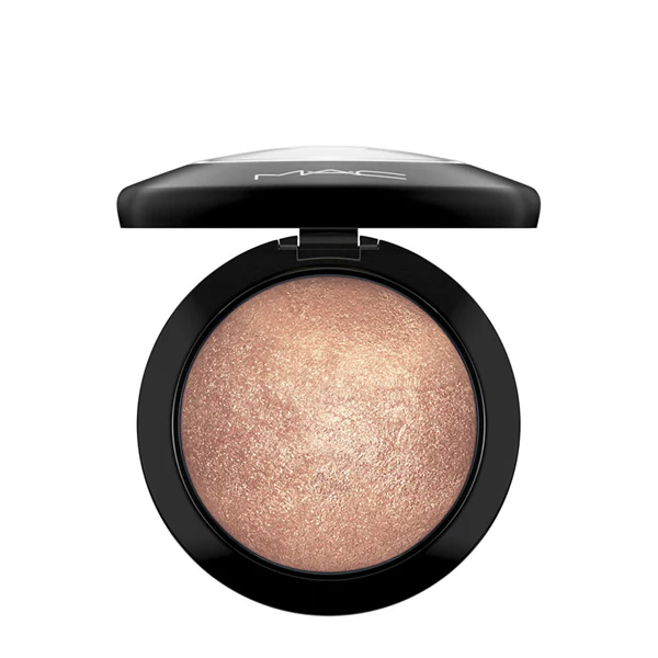 „Mineralize Skinfinish“ pudros – kompaktinė pudra, biri pudra, highlighteriai ir žvilgančiosios priemonės