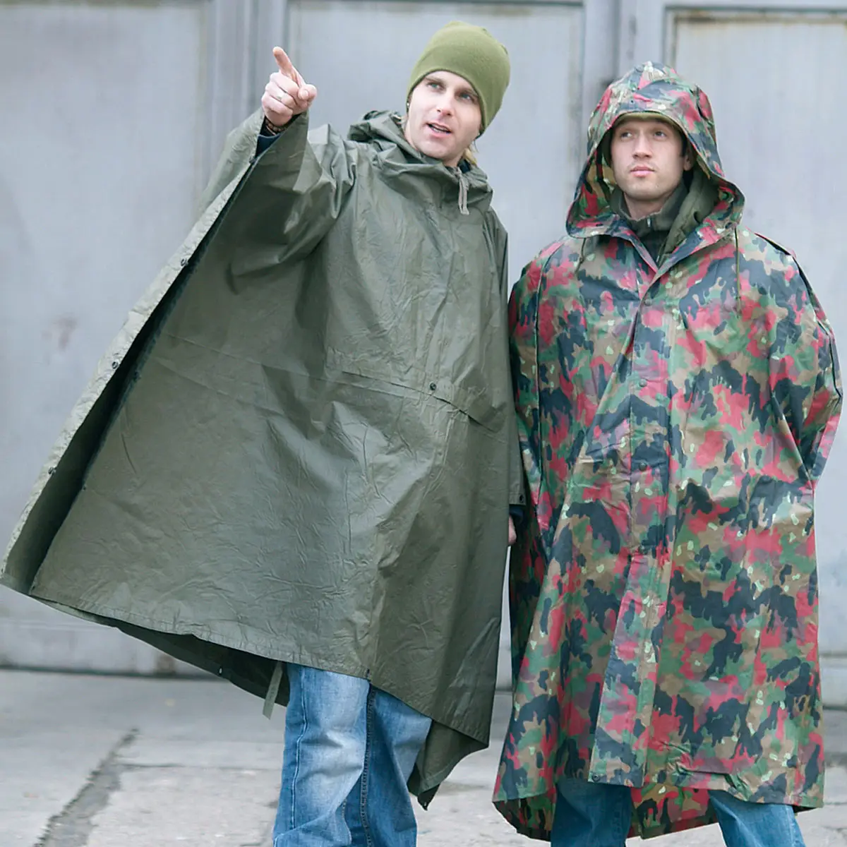 BW Poncho oliv original gebraucht