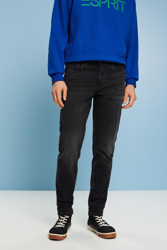 Gerade, konische Jeans mit mittelhohem Bund