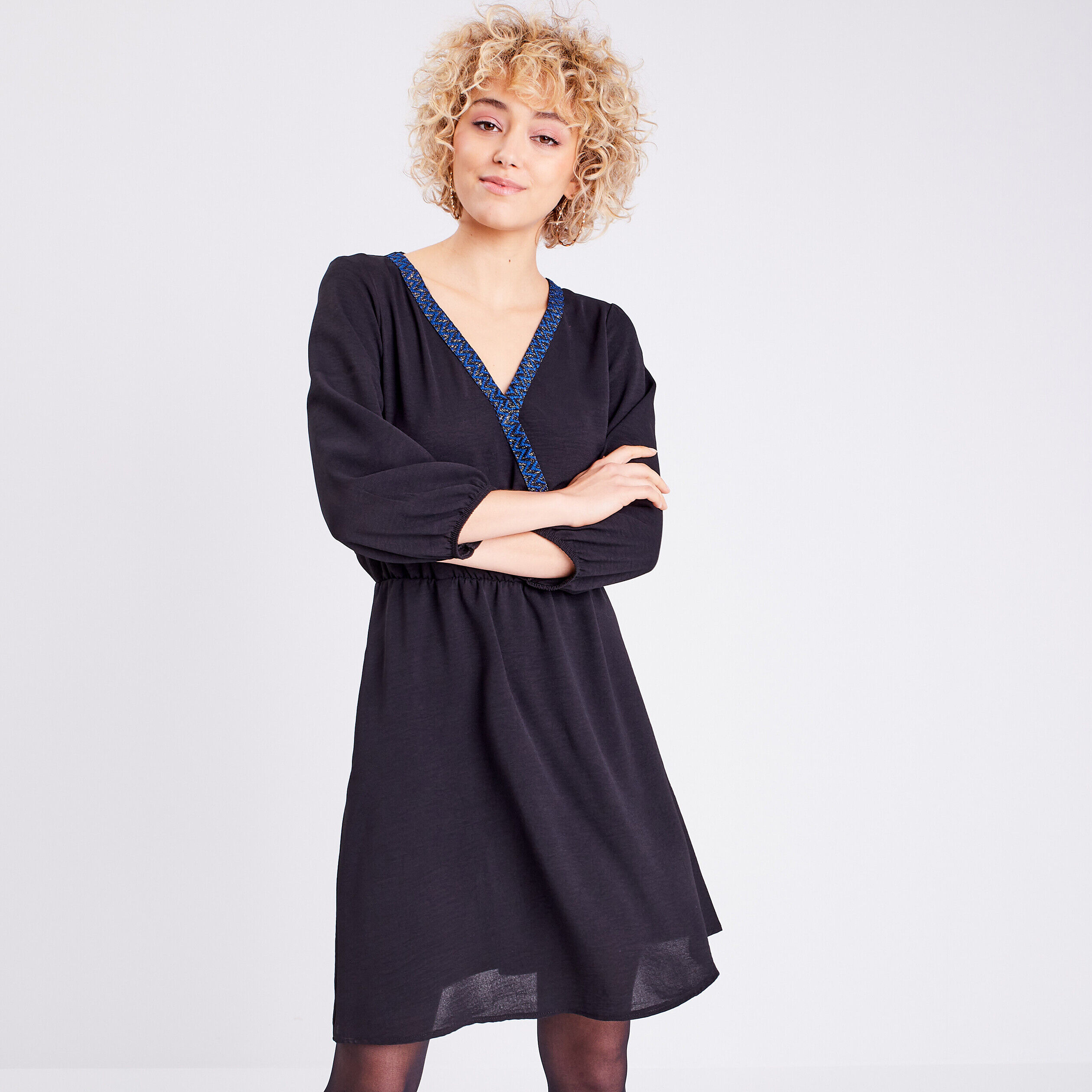Robe évasée col cache-coeur noir femme | Cache Cache