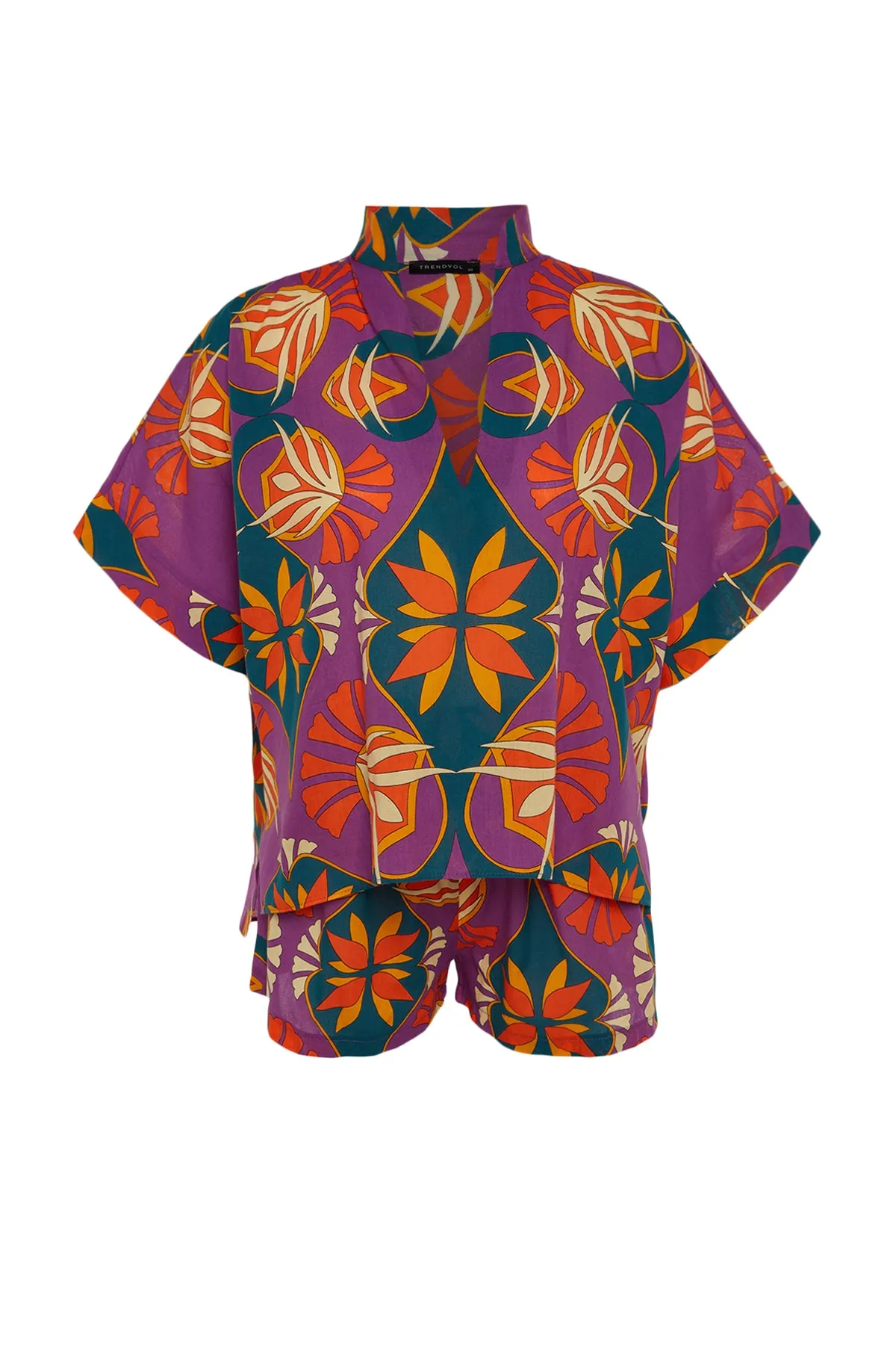 Trendyol Collection  Set aus Hemd und Shorts aus 100 % Baumwolle mit ethnischem Muster TBESS23AU00147