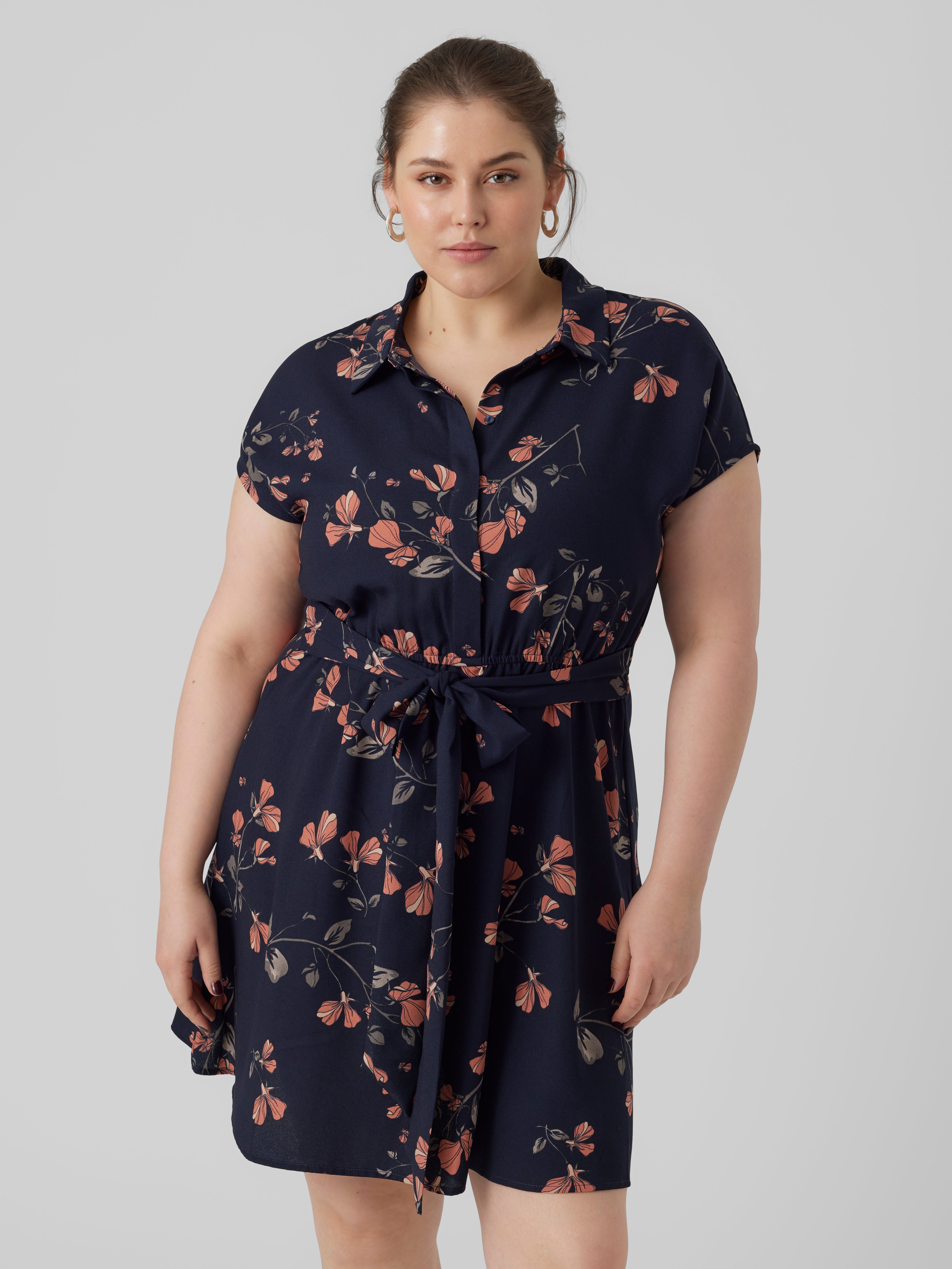 VMNEWHALLIE Kurzes Kleid