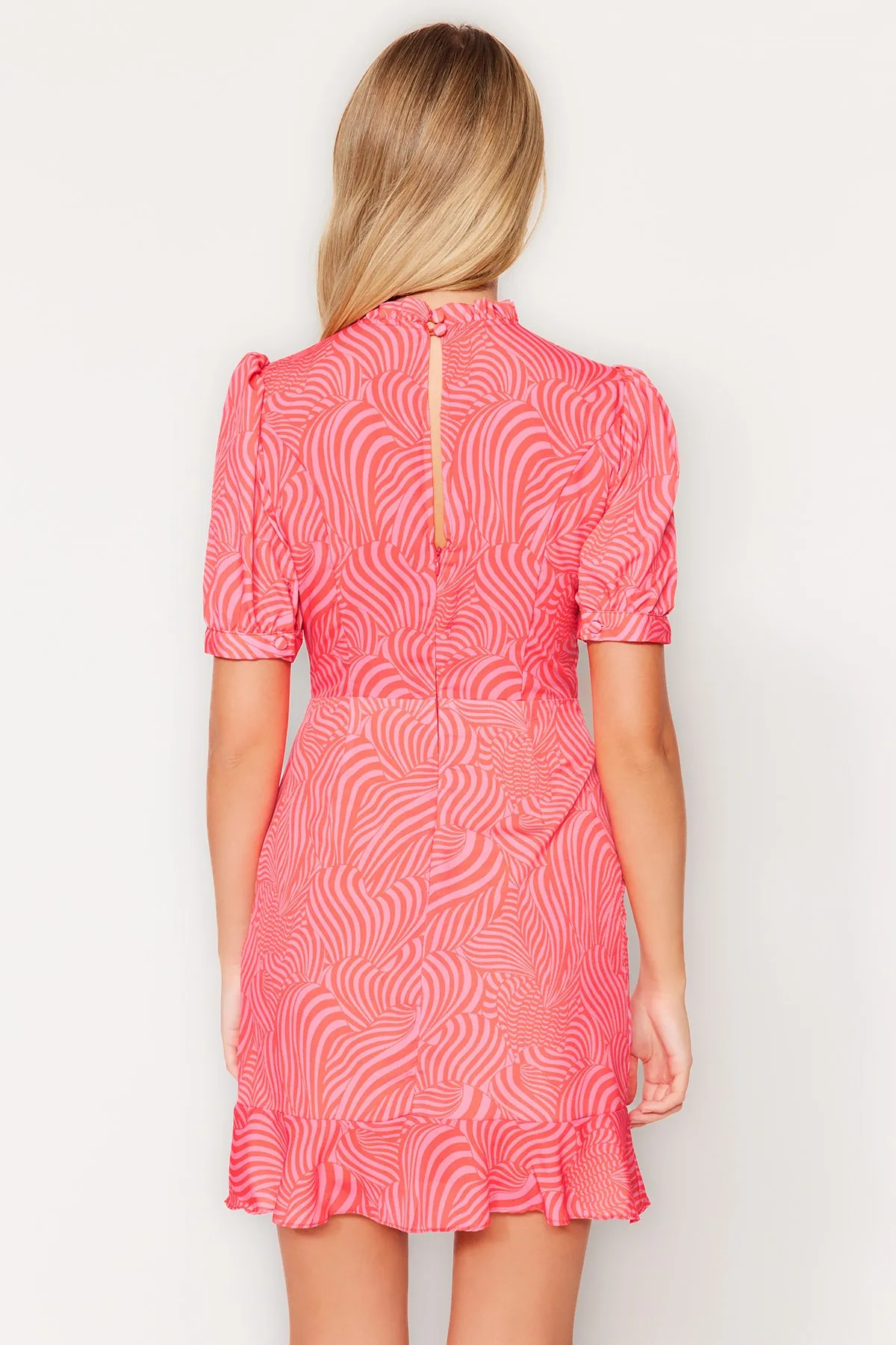 Trendyol Collection  Rosa Rock Volant Stehkragen Mini-Webkleid TWOSS23EL00562