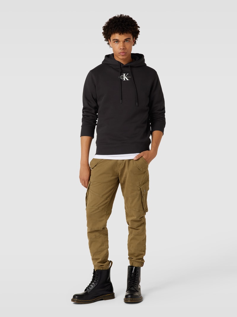 Hoodie mit Logo-Stitching in schwarz