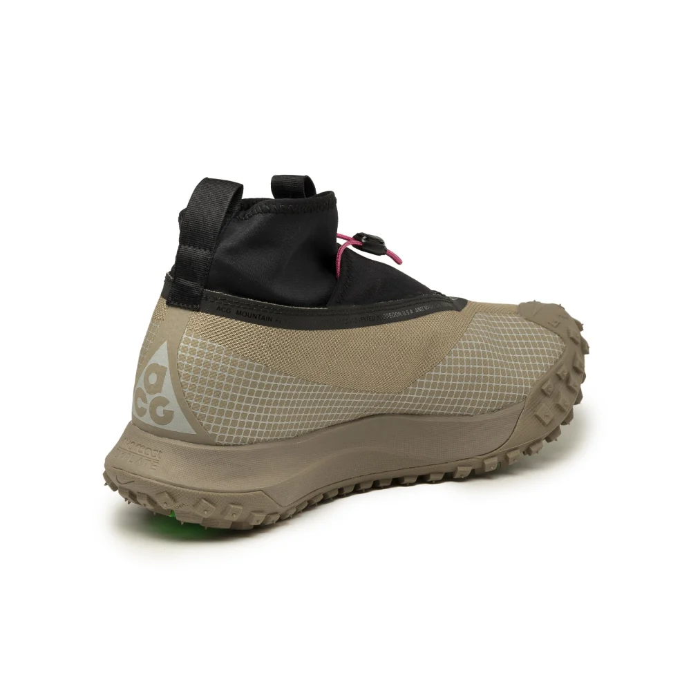 Nike ACG Mountain Fly Gore Tex CT2904-200 / braun