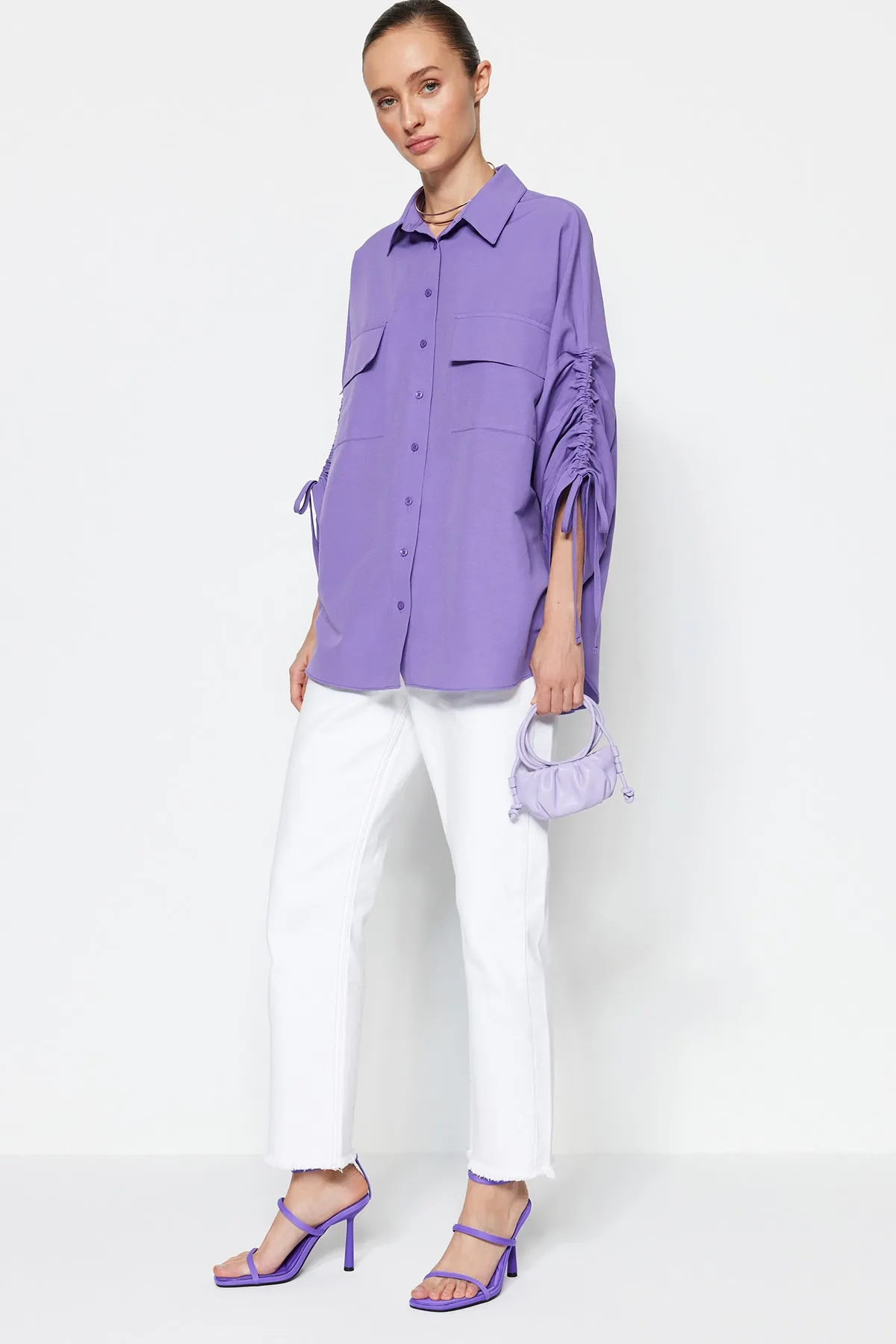 Trendyol Modest  Lila Ärmel Verstellbarer Kordelzug Detailliert Gewebtes Baumwollhemd TCTSS23TG00011
