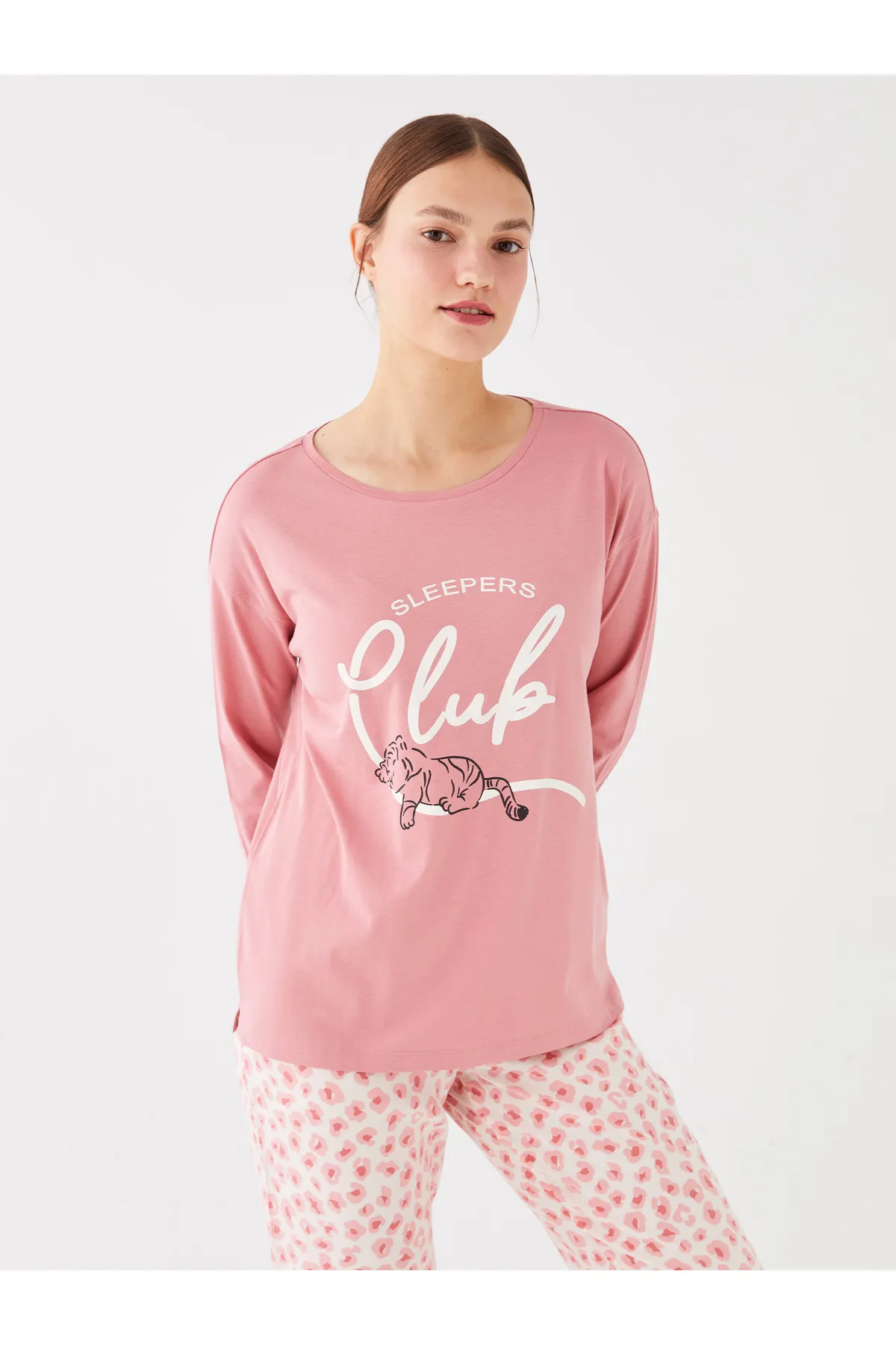LC Waikiki  Bedrucktes Langarm-Damenpyjama-Set mit Rundhalsausschnitt