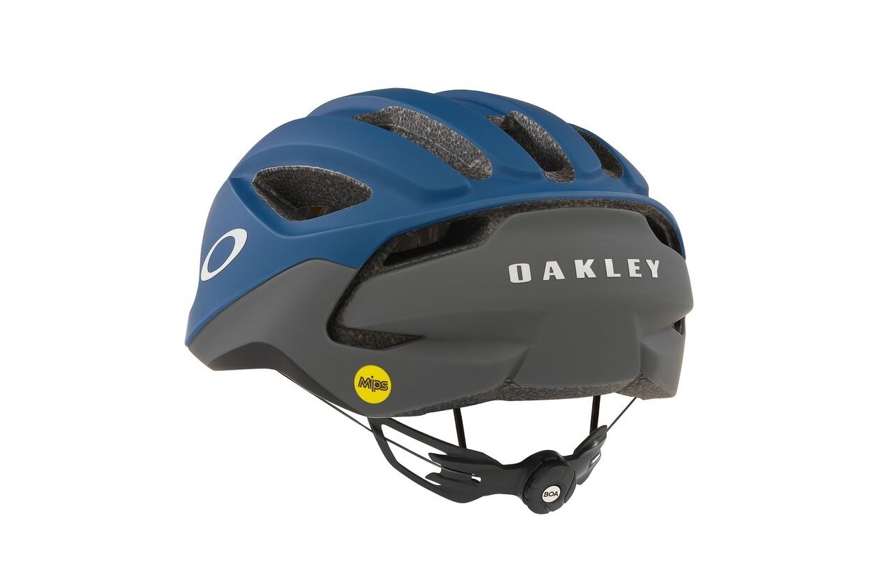 Oakley ARO3
