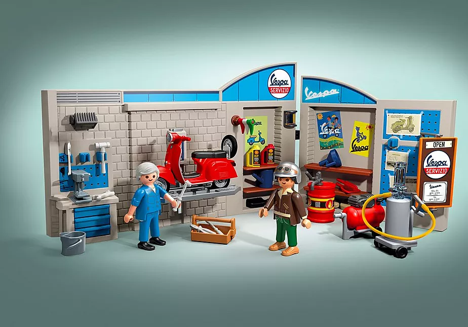 60s Vespa Garage