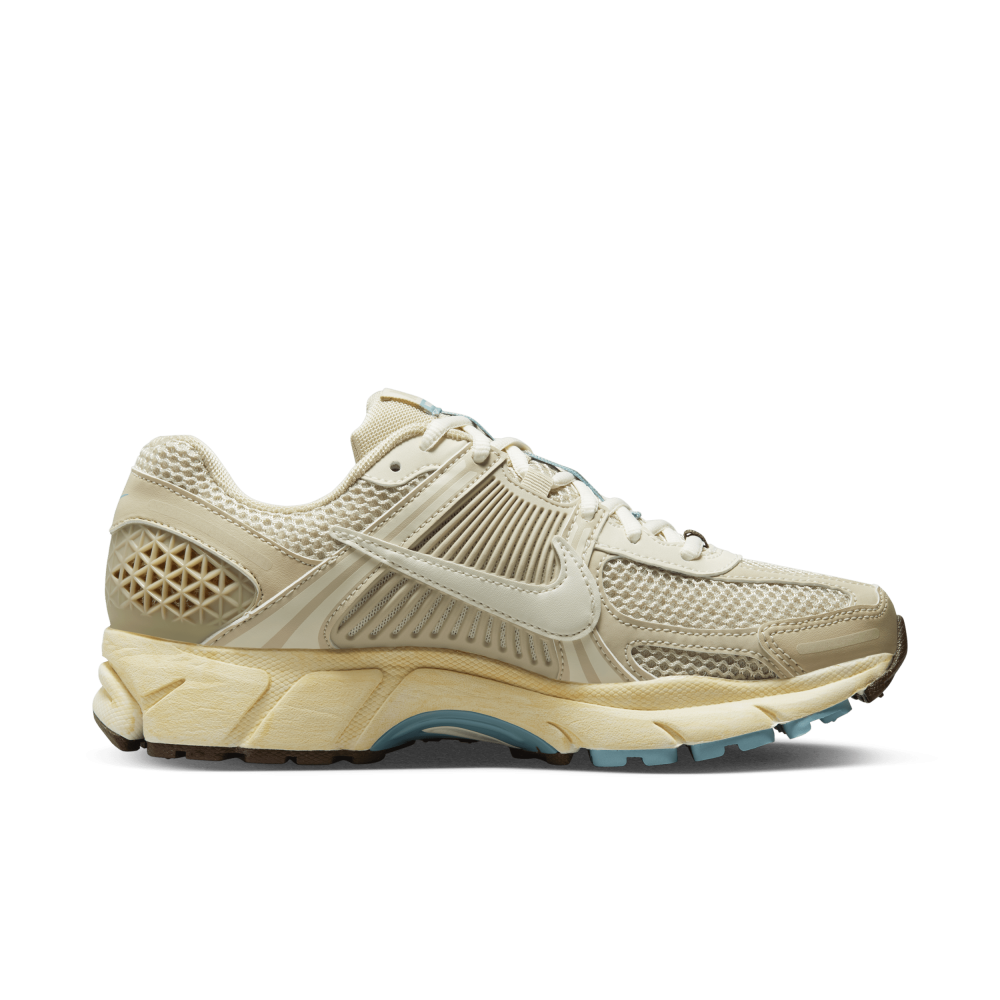 Nike WMNS Zoom Vomero 5 FB8825 111 / braun