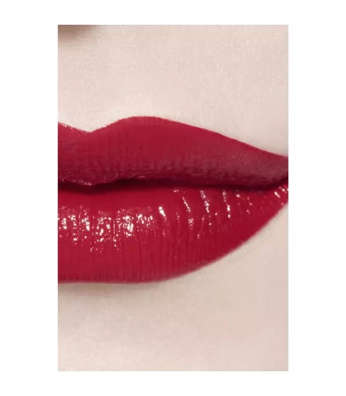 ROUGE COCO BLOOM Le rouge à levrès hydratant et repulpant longue tenue, couleur et brillance intenses
