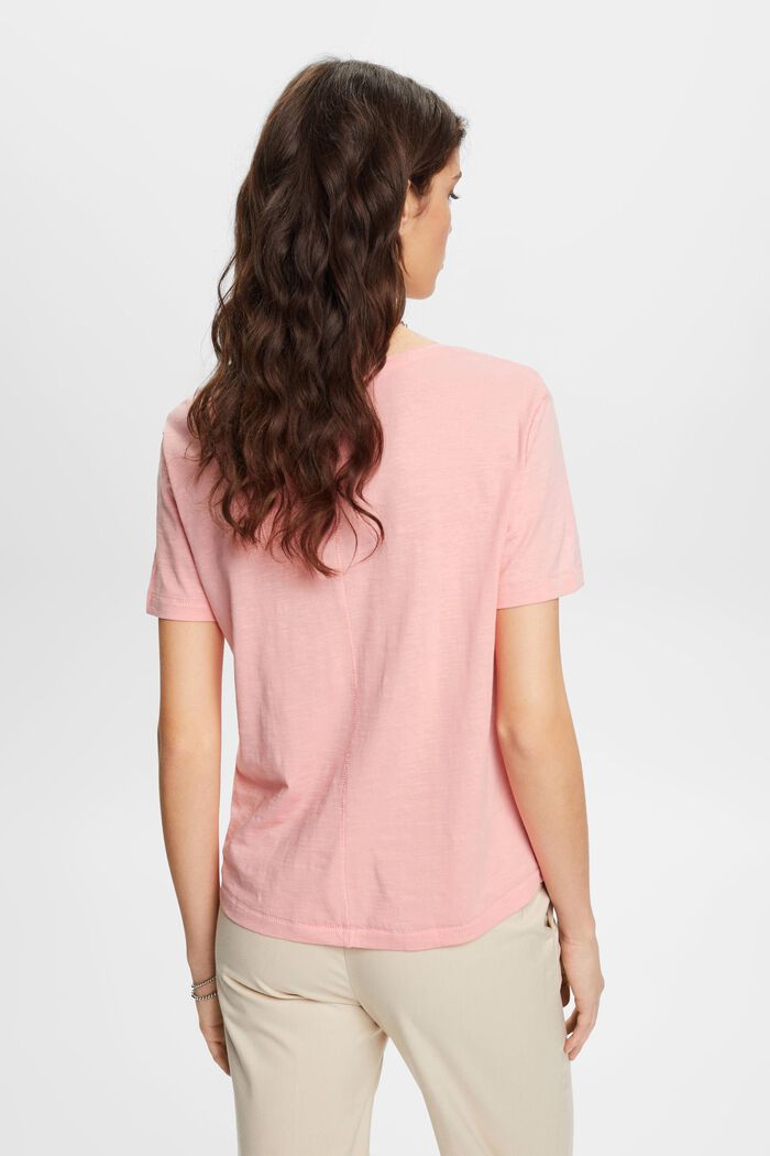Baumwoll-T-Shirt mit V-Ausschnitt und Ziernähten
