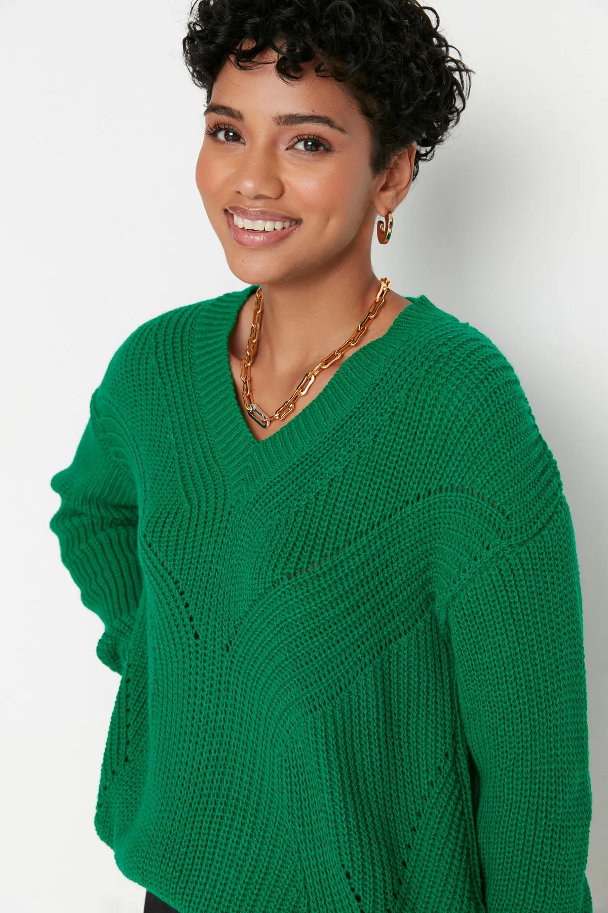 Trendyol Collection  Smaragdgrüner Strickpullover mit Lochmuster TWOAW21KZ0690