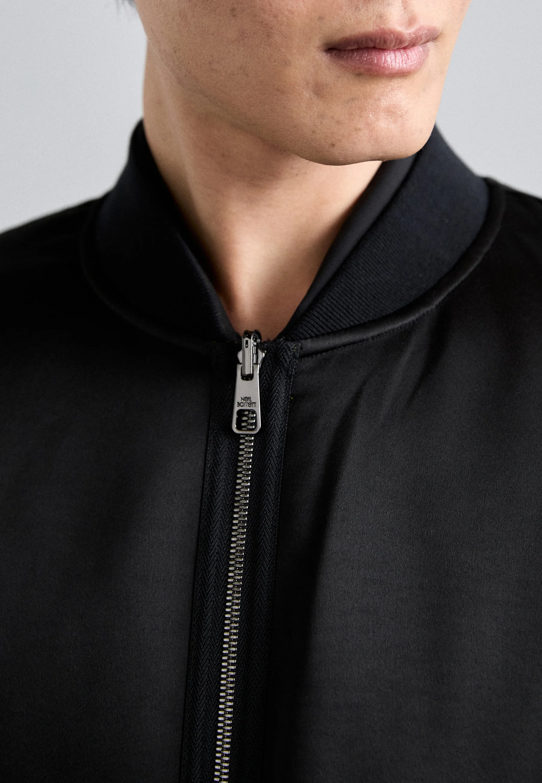 Chaqueta bomber reversible con bolsillo de Neil Barrett