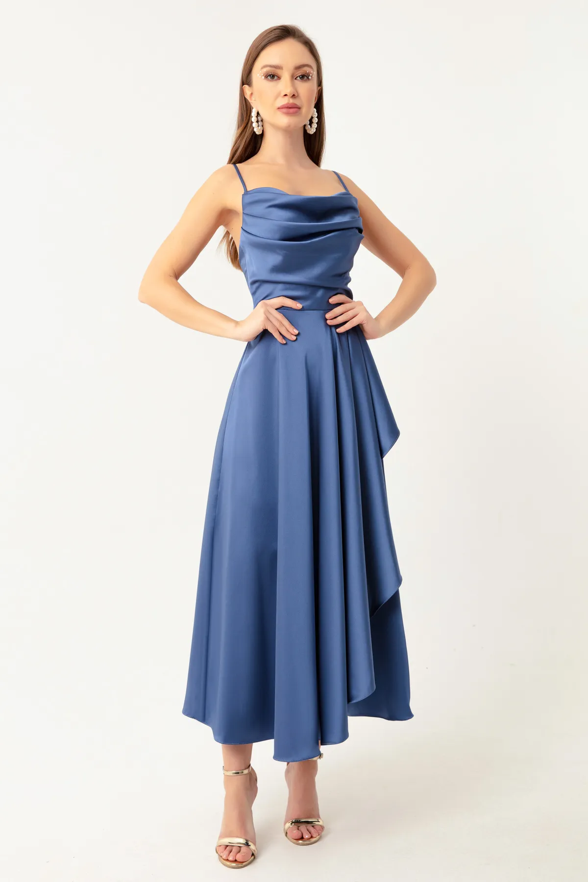 Lafaba  Damen-Abendkleid und Abschlusskleid in Indigo-Optik mit Volant und Schlitz in Midi-Länge aus Satin