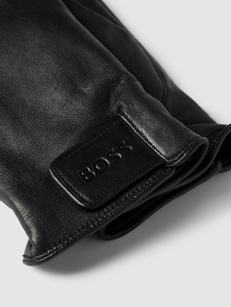 Handschuhe aus Lammleder mit Label-Prägung Modell 'Helkop' in schwarz