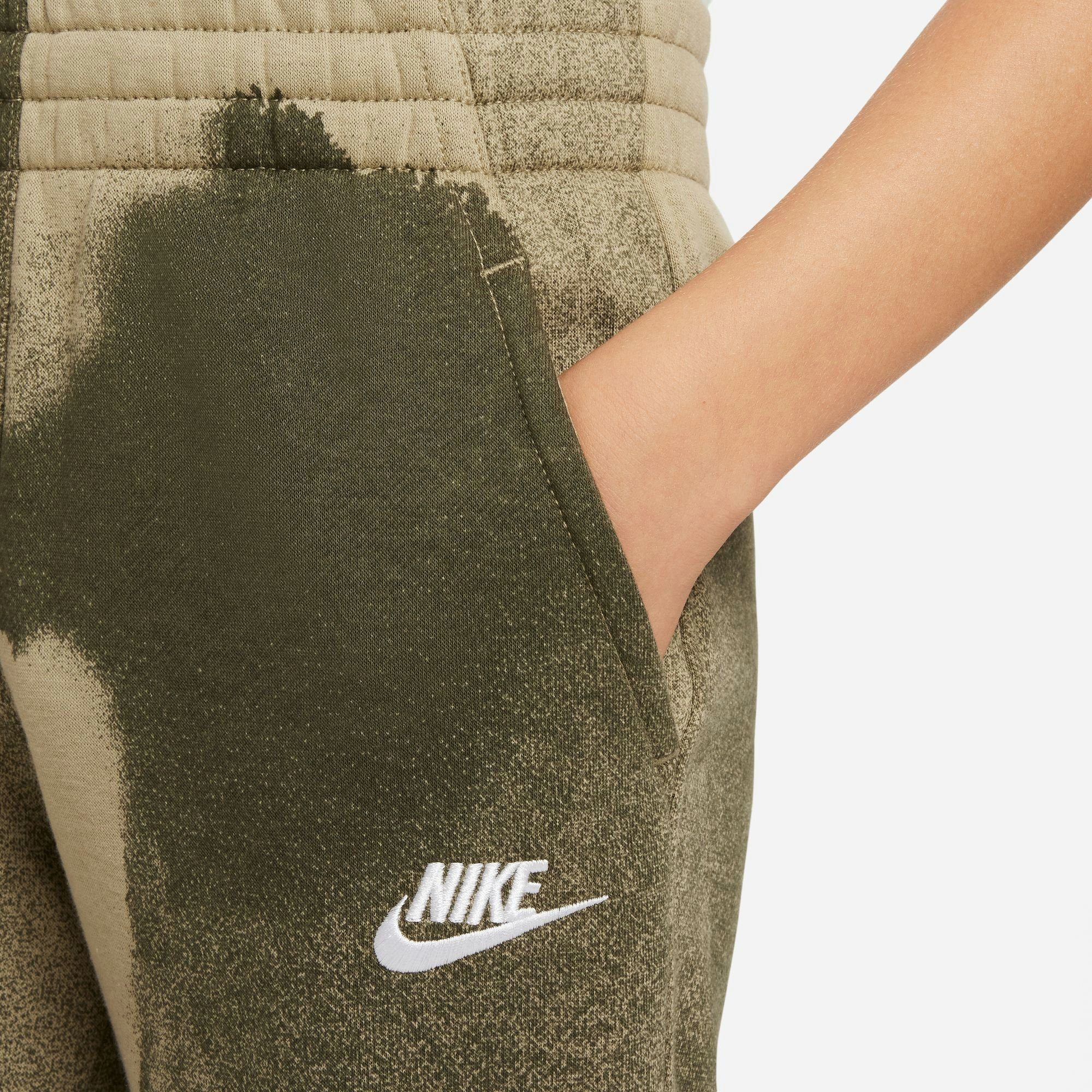 Nike Sportswear Jogginghose K CLUB FLC HBR JOGGER WASH AOP - für Kinder