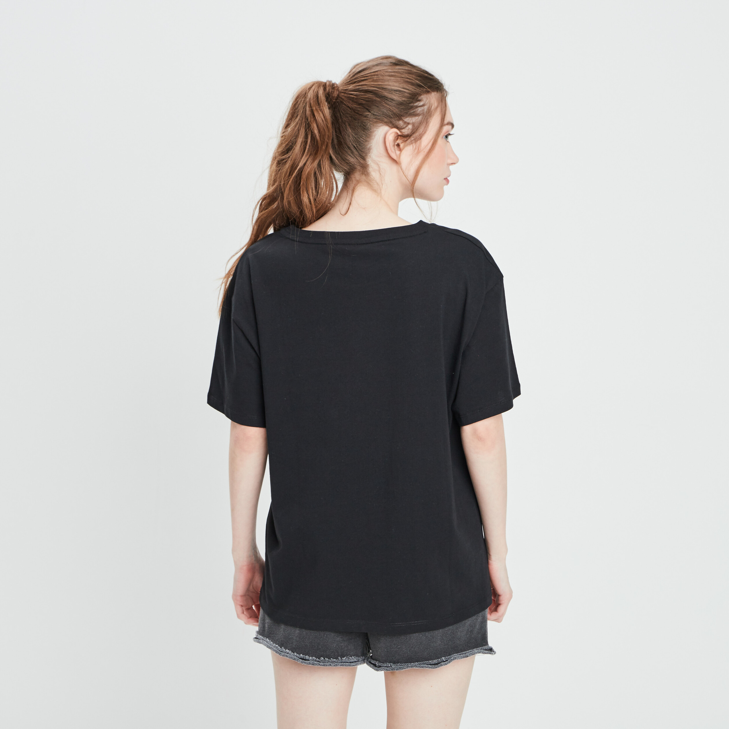 T-shirt manches courtes Snoopy noir femme | La Halle