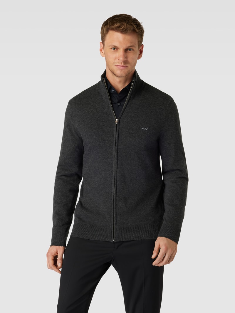 Strickpullover aus Lammwoll-Mix mit V-Ausschnitt in dunkelgrau meliert