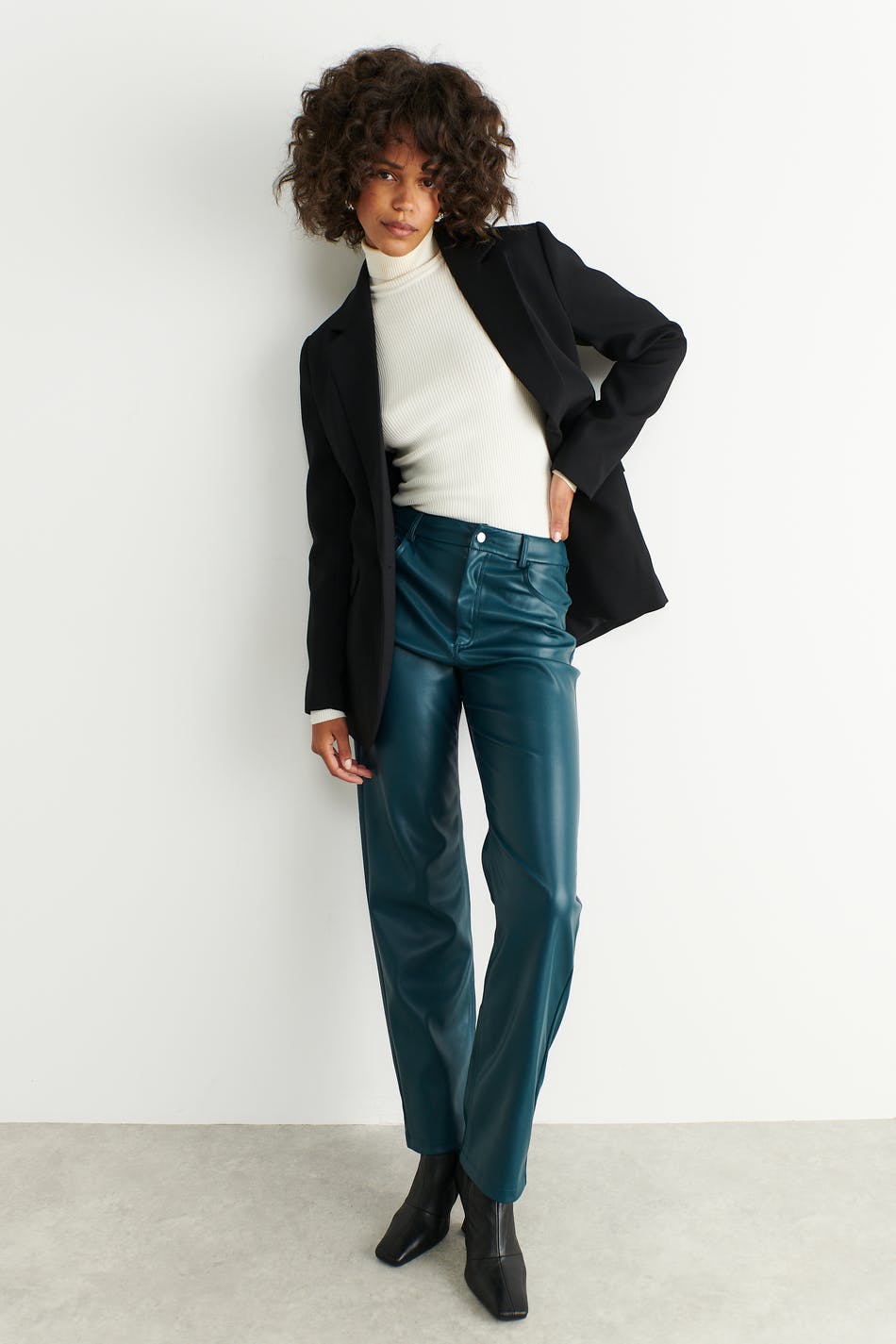 Straight pu trousers