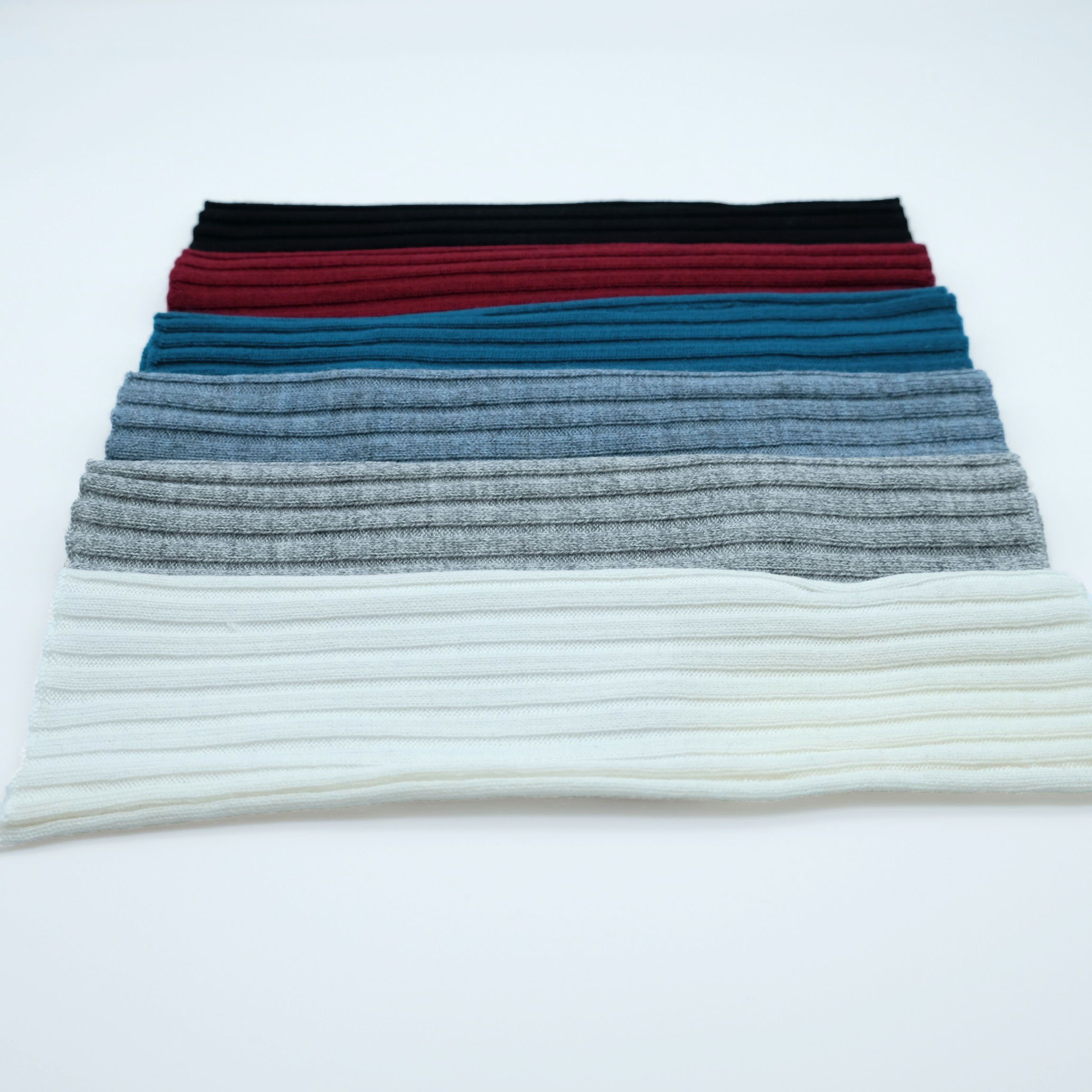 BEAZZ Armstulpen Armstulpen Damen, Pulswärmer, 100% WOLLE Merino (mit Daumenloch) Feinstrick, warm und weich