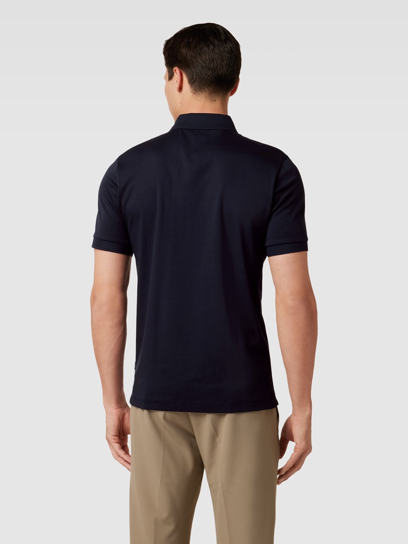 Slim Fit Poloshirt mit Kontrastsreifen in marineblau