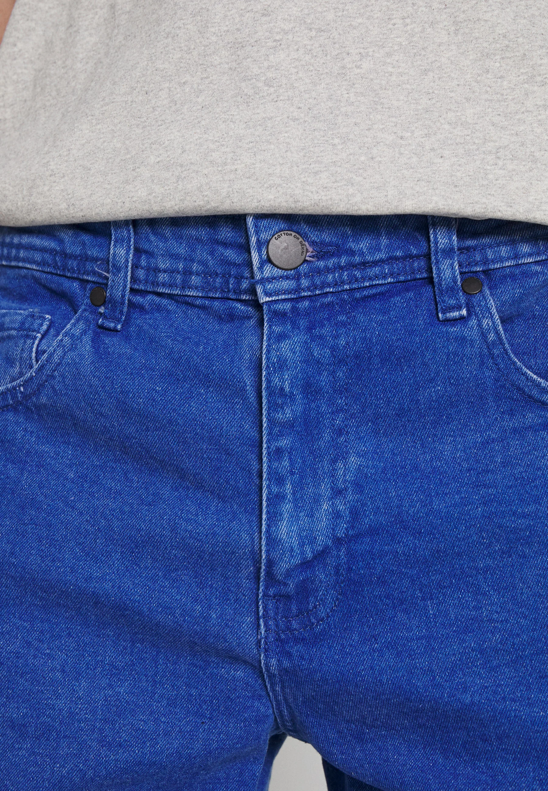 Pantalones cortos de algodón sobre mezclilla