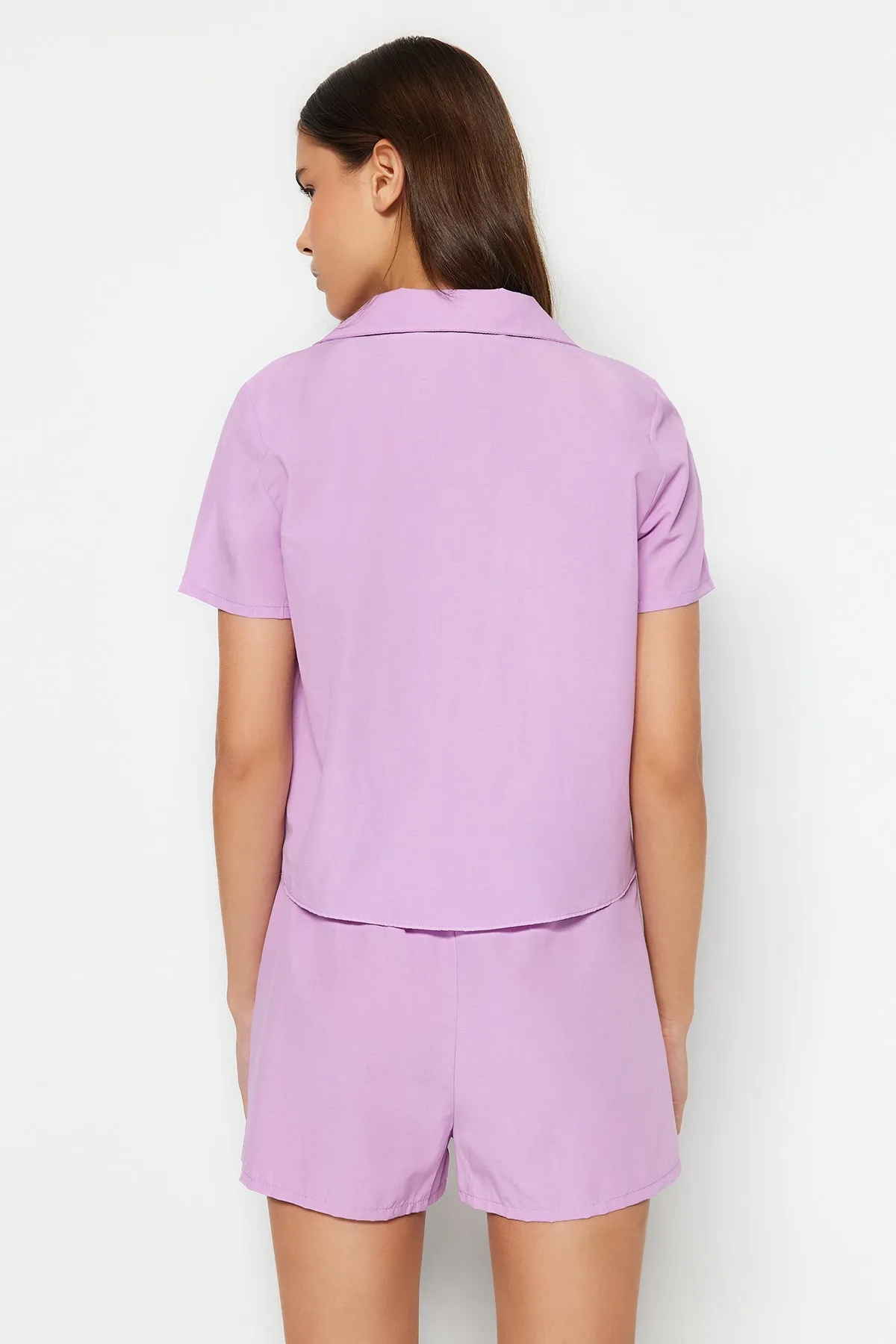 Trendyol Collection  Fliederfarbenes, gewebtes Pyjama-Set mit Hemd und Shorts aus Frottee-Baumwolle THMSS23PT00132