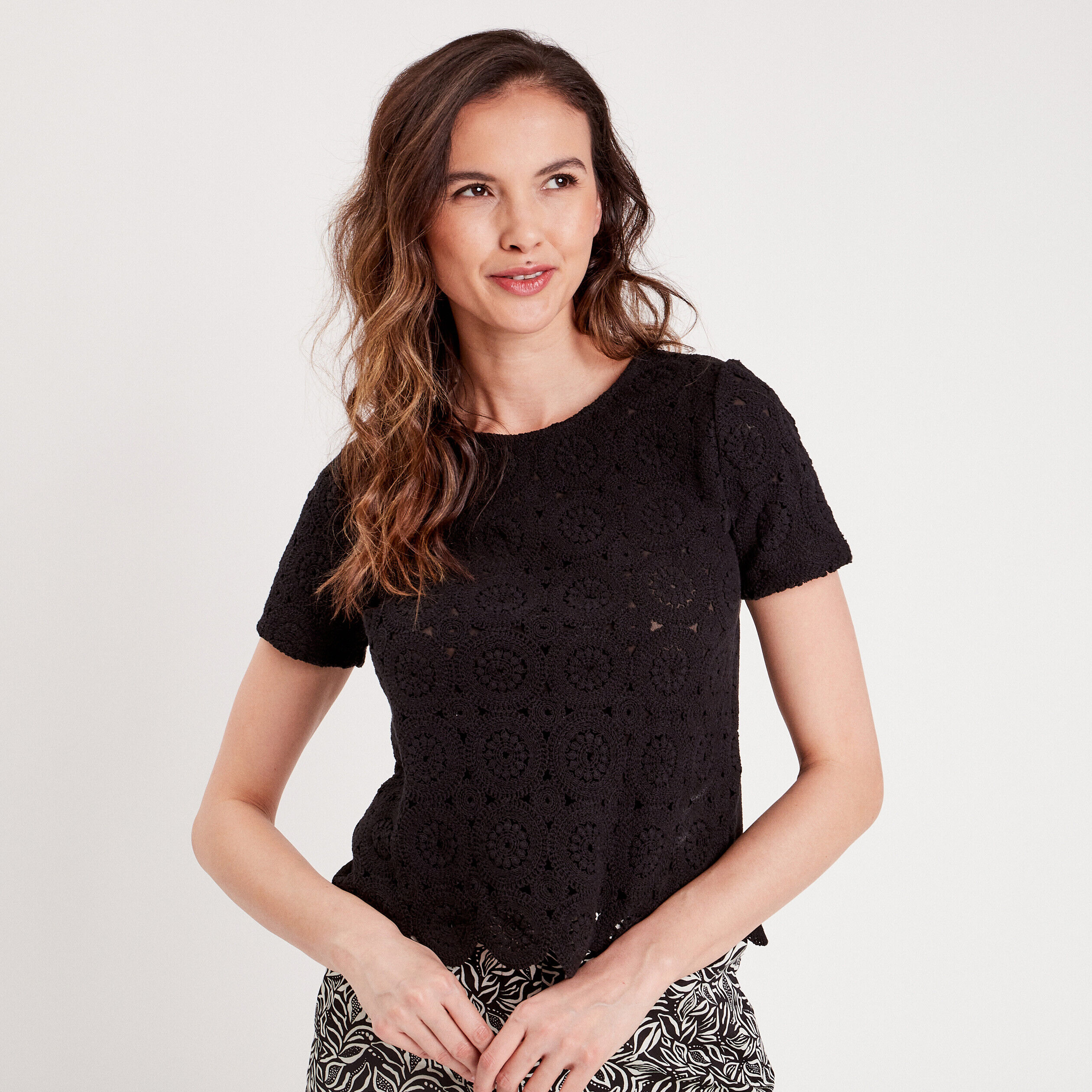 T-shirt manches courtes noir femme | Cache Cache