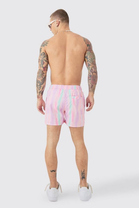 Mittellange Badehose mit pastellfarbenen Streifen
